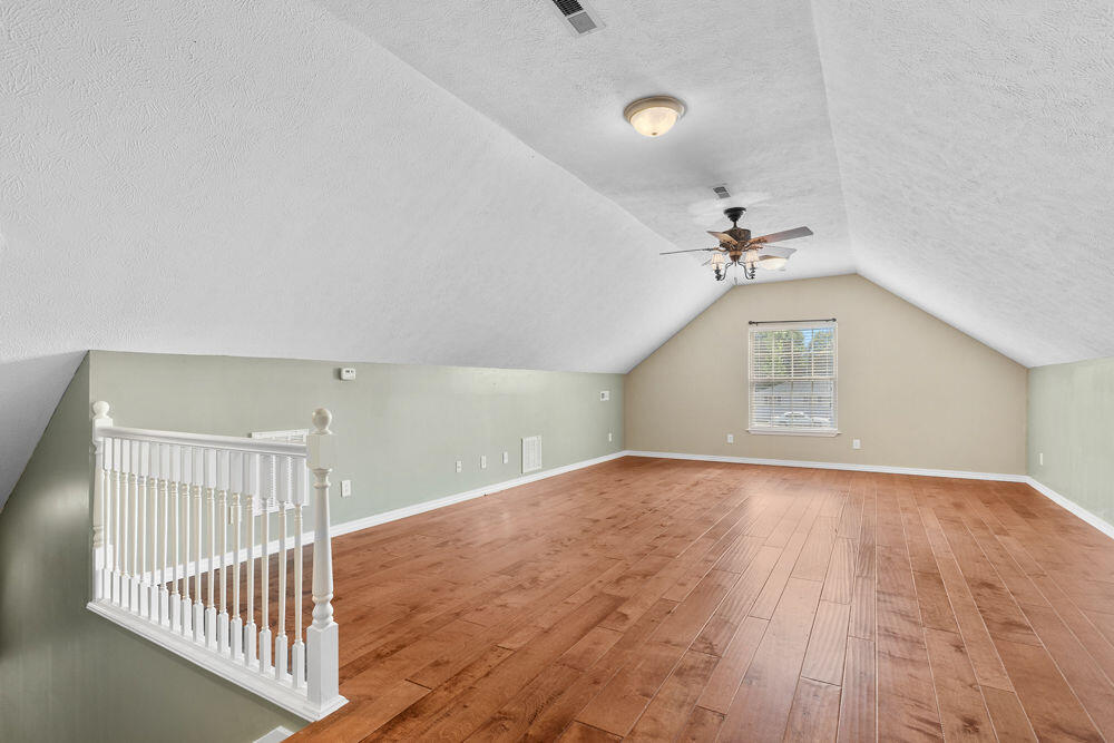 property viewer photo 23