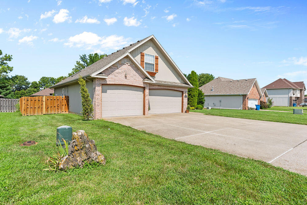 property viewer photo 3