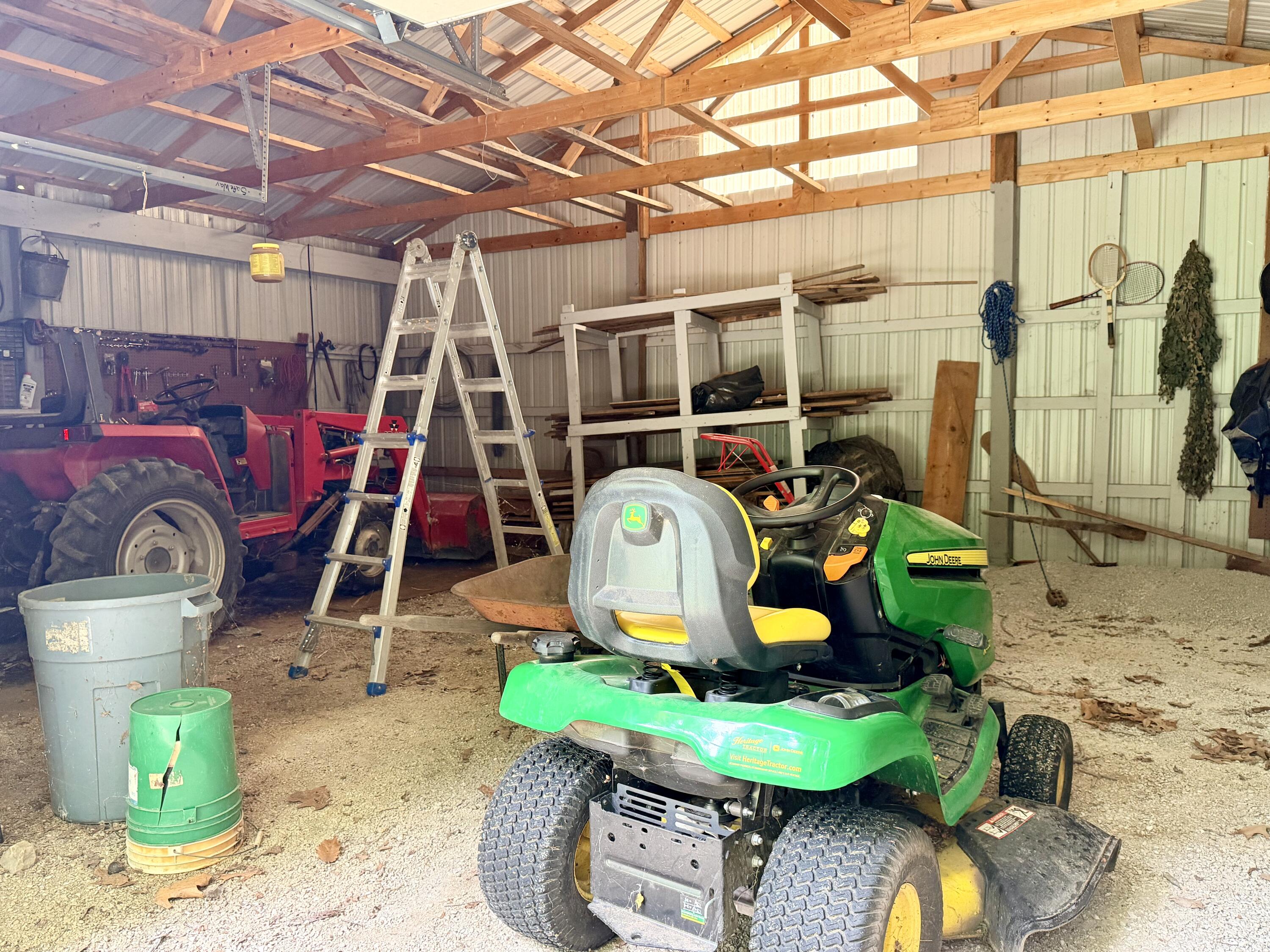 main property photo 22