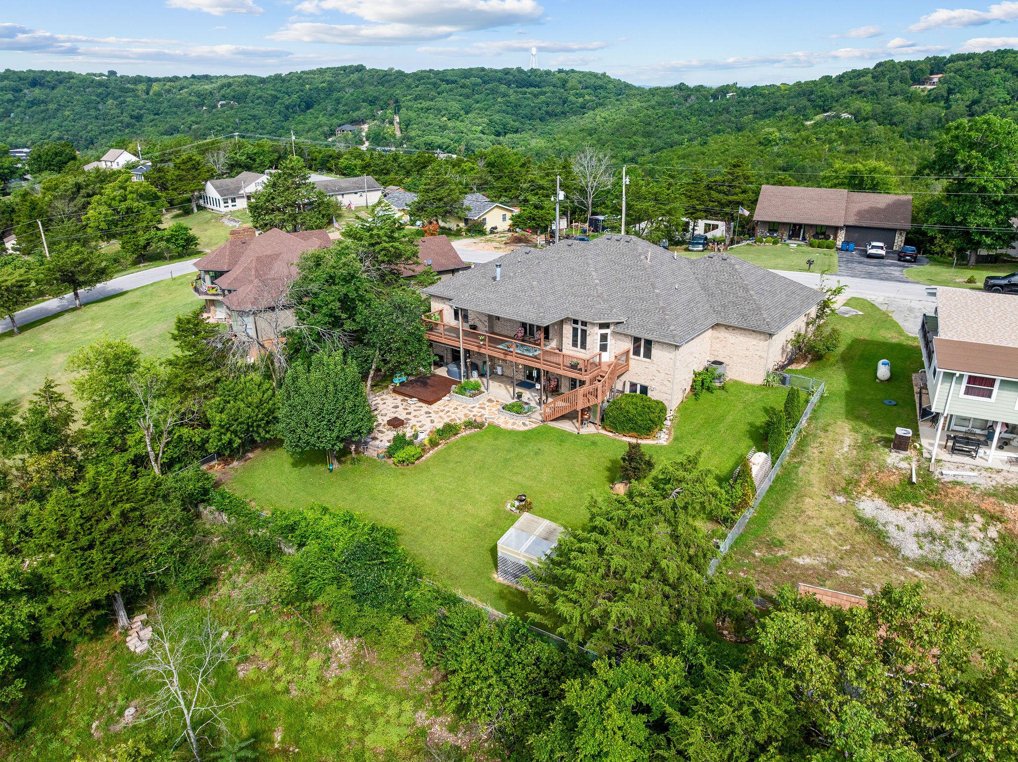 main property photo 4