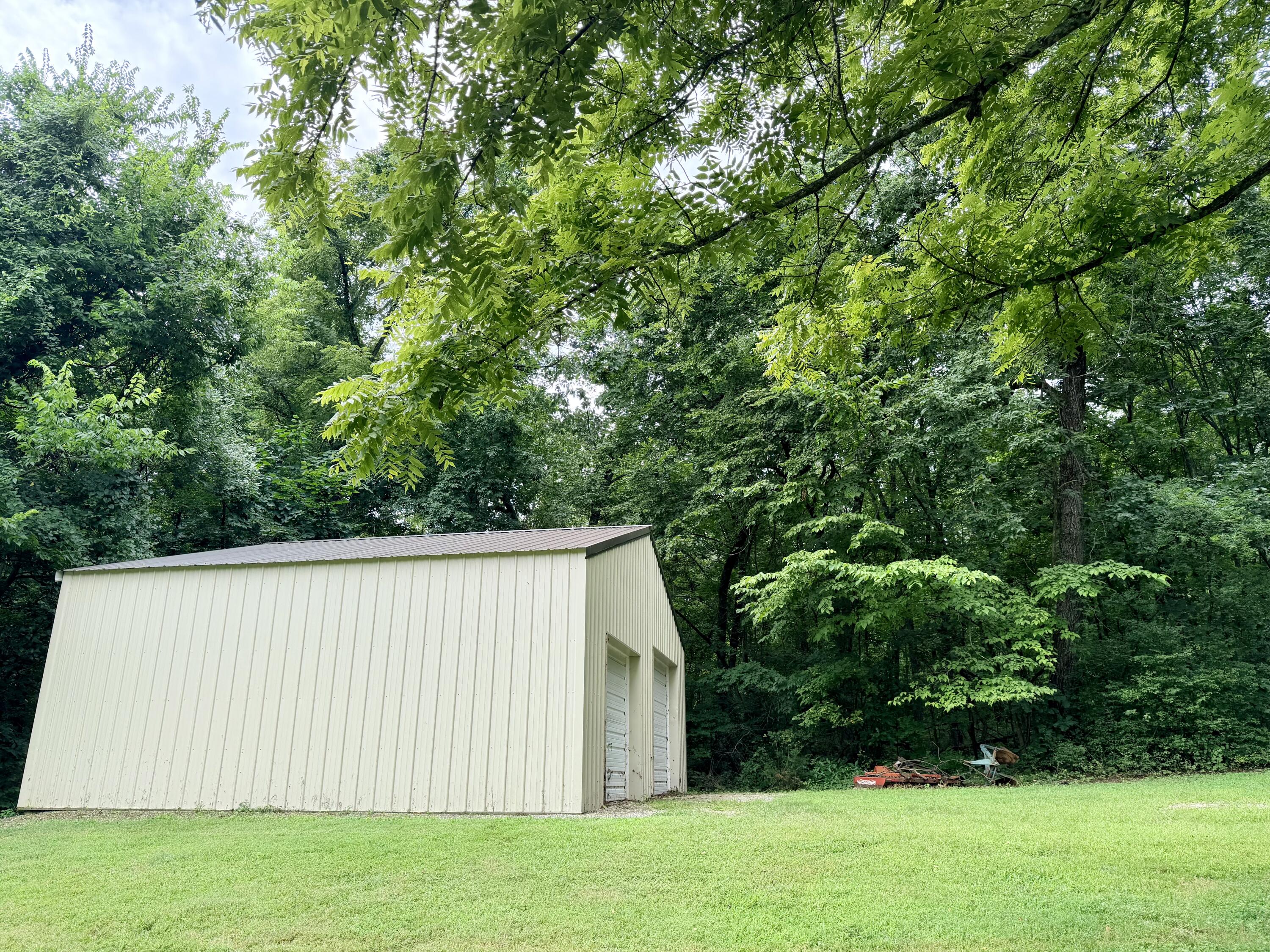 main property photo 20