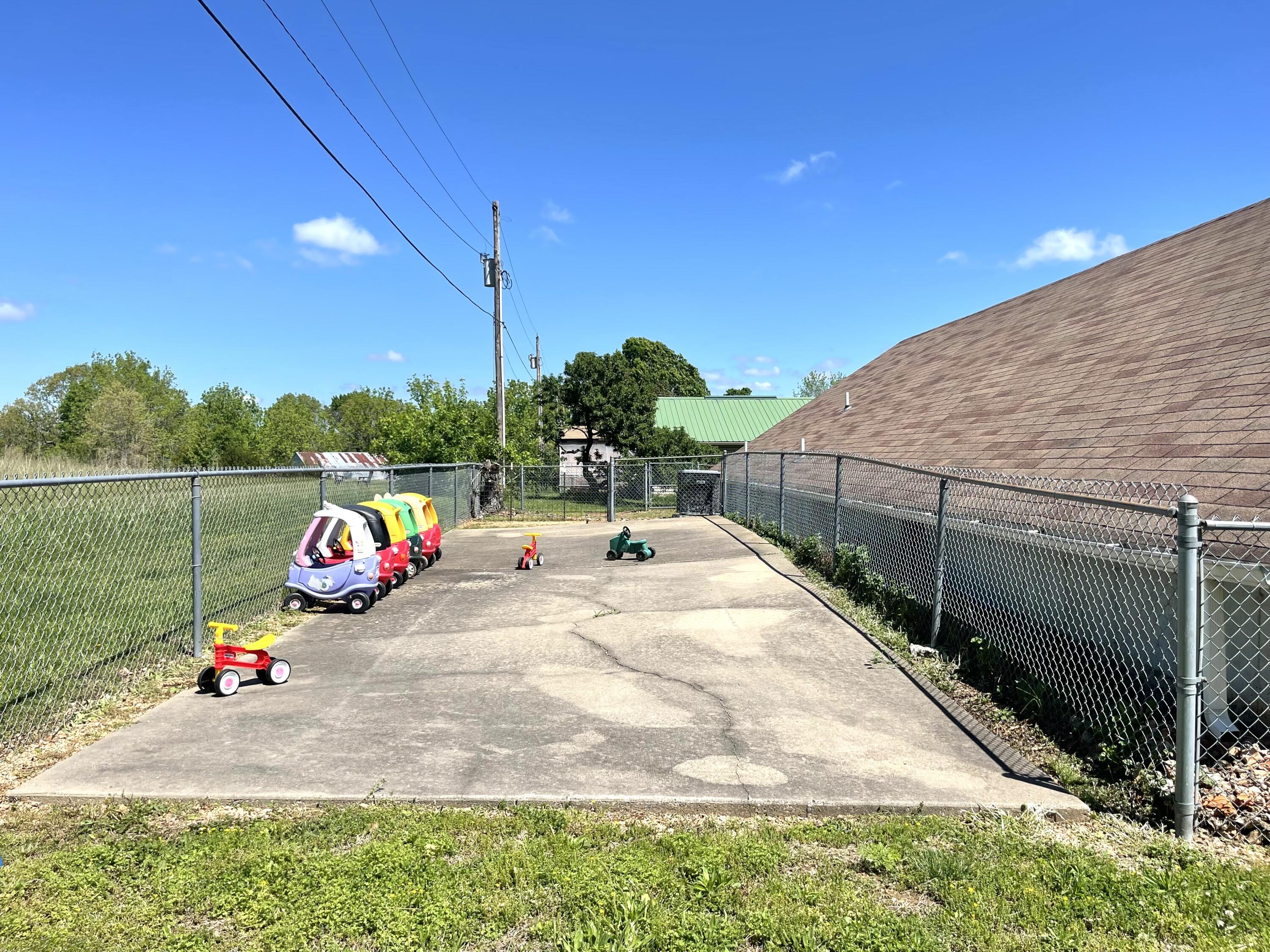 main property photo 8