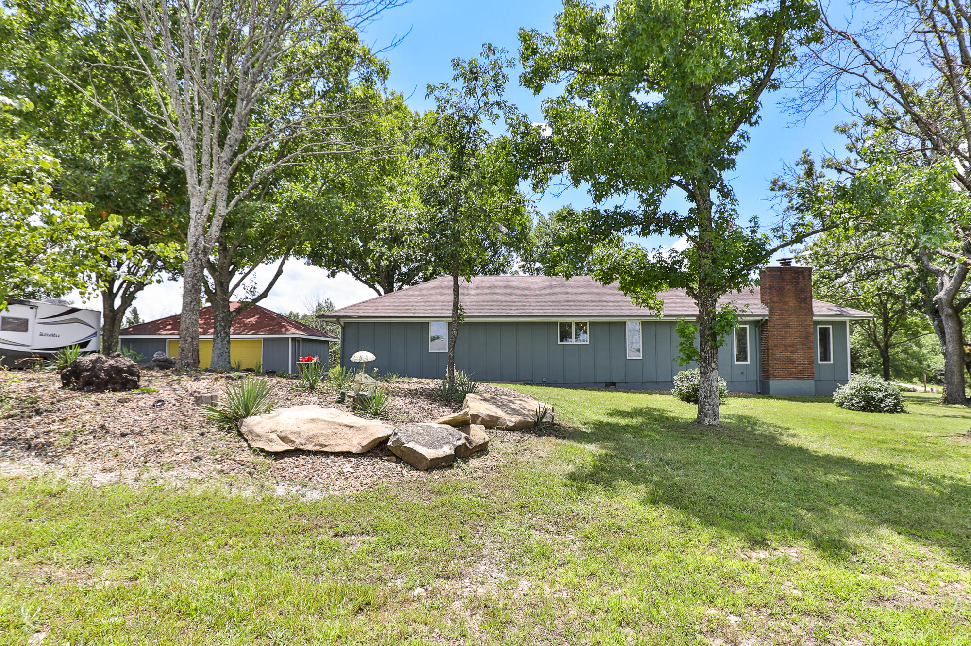 main property photo 27