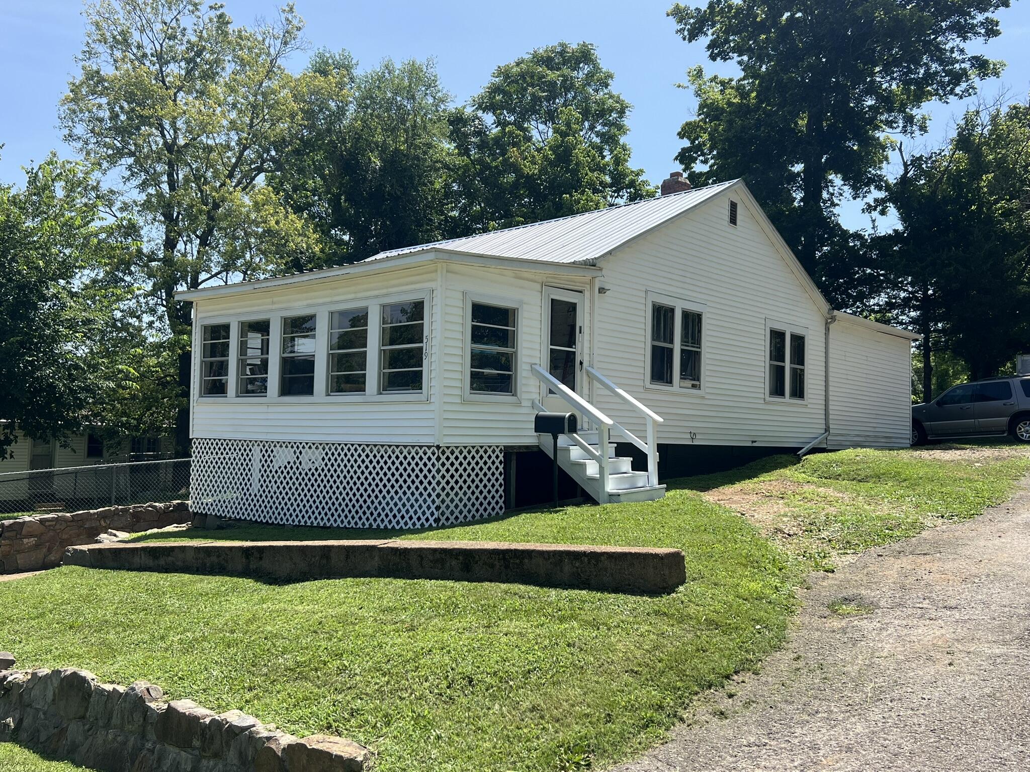 main property photo 42