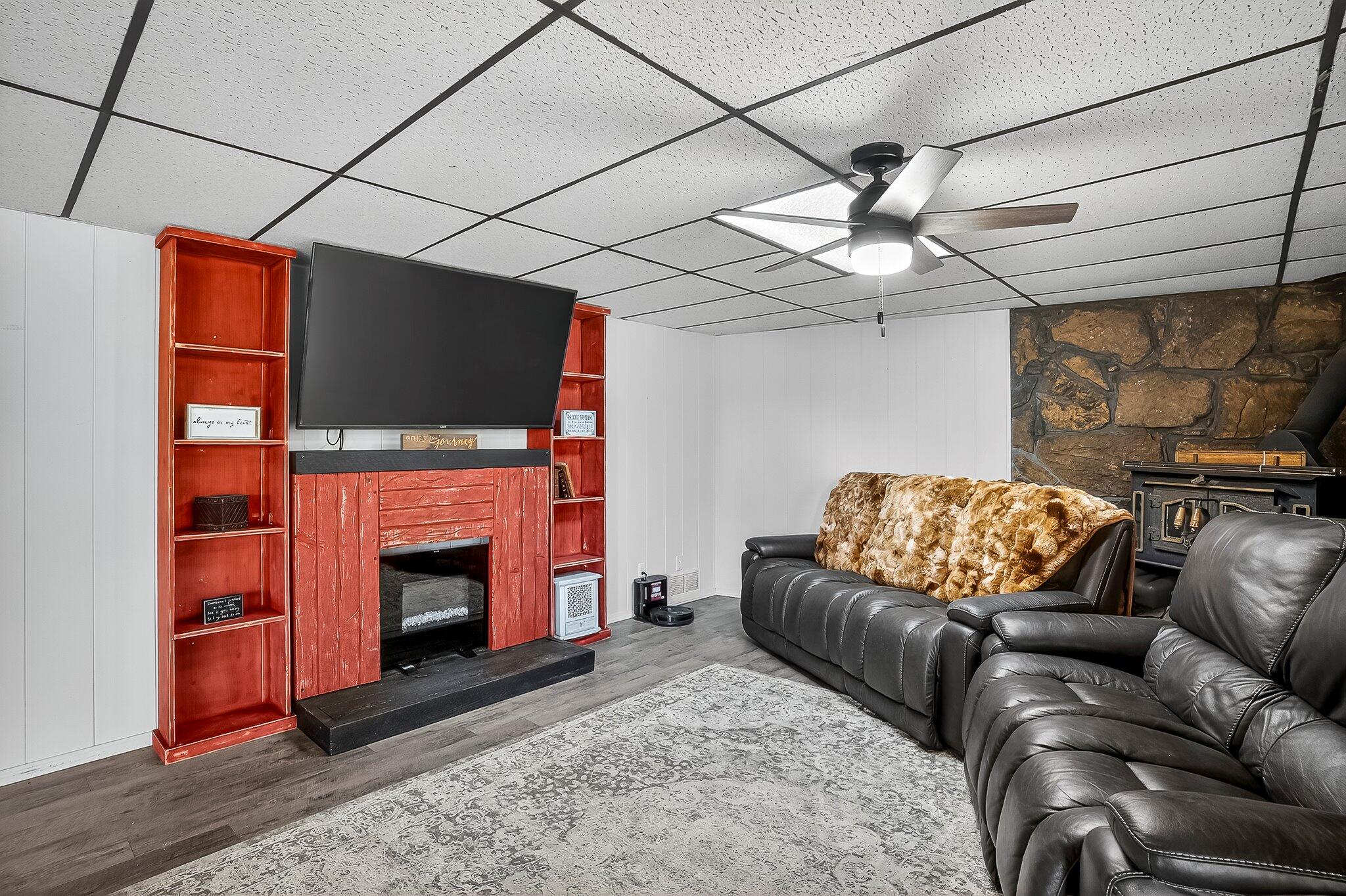 main property photo 70
