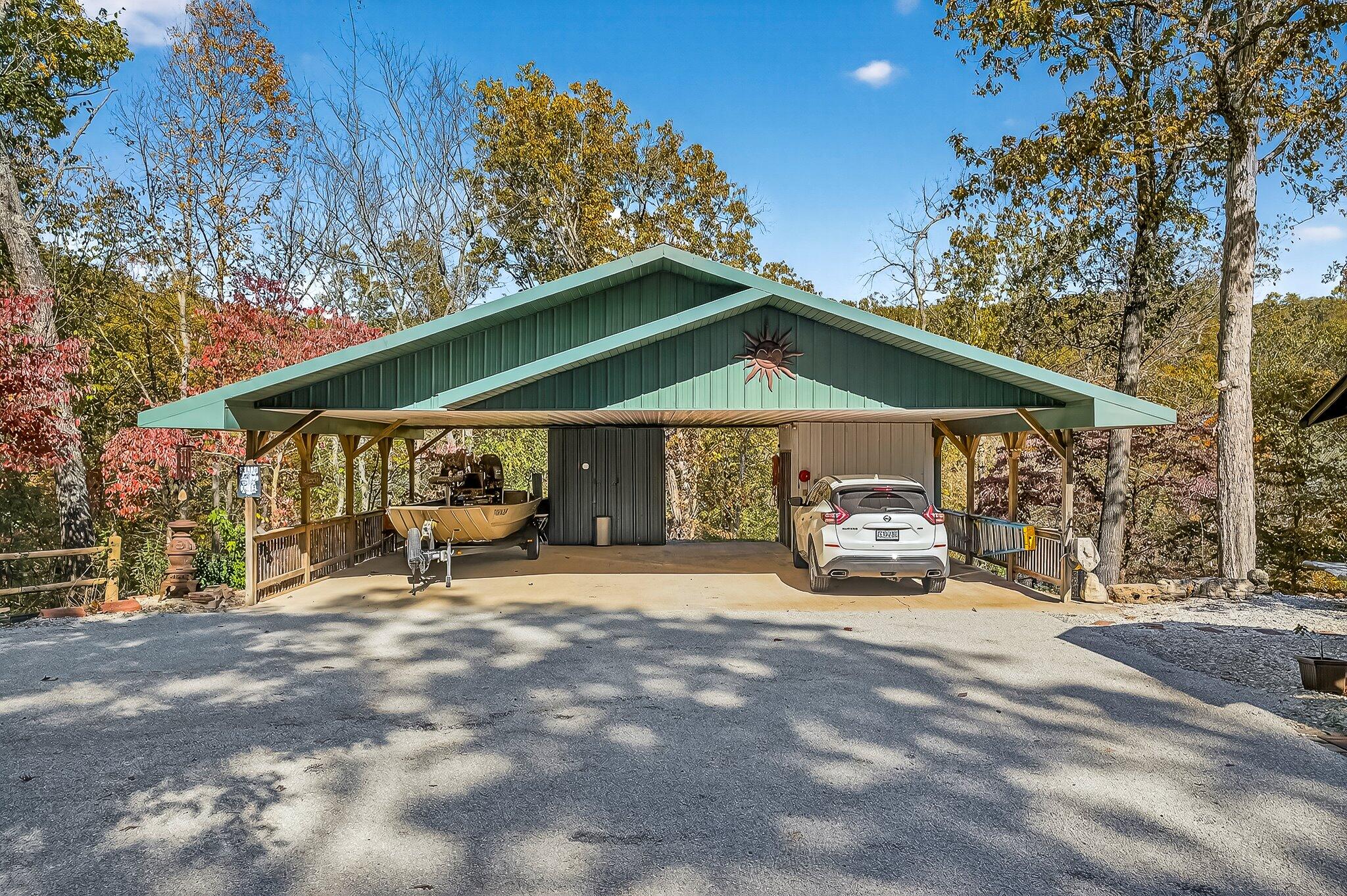 main property photo 23