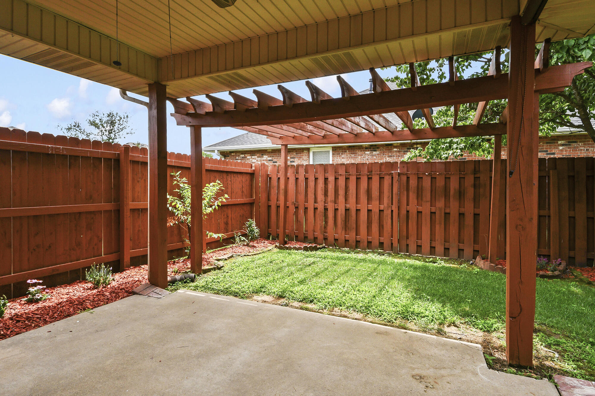 main property photo 25