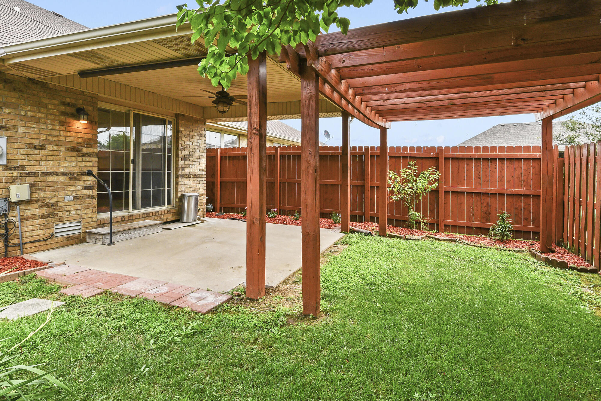 main property photo 26