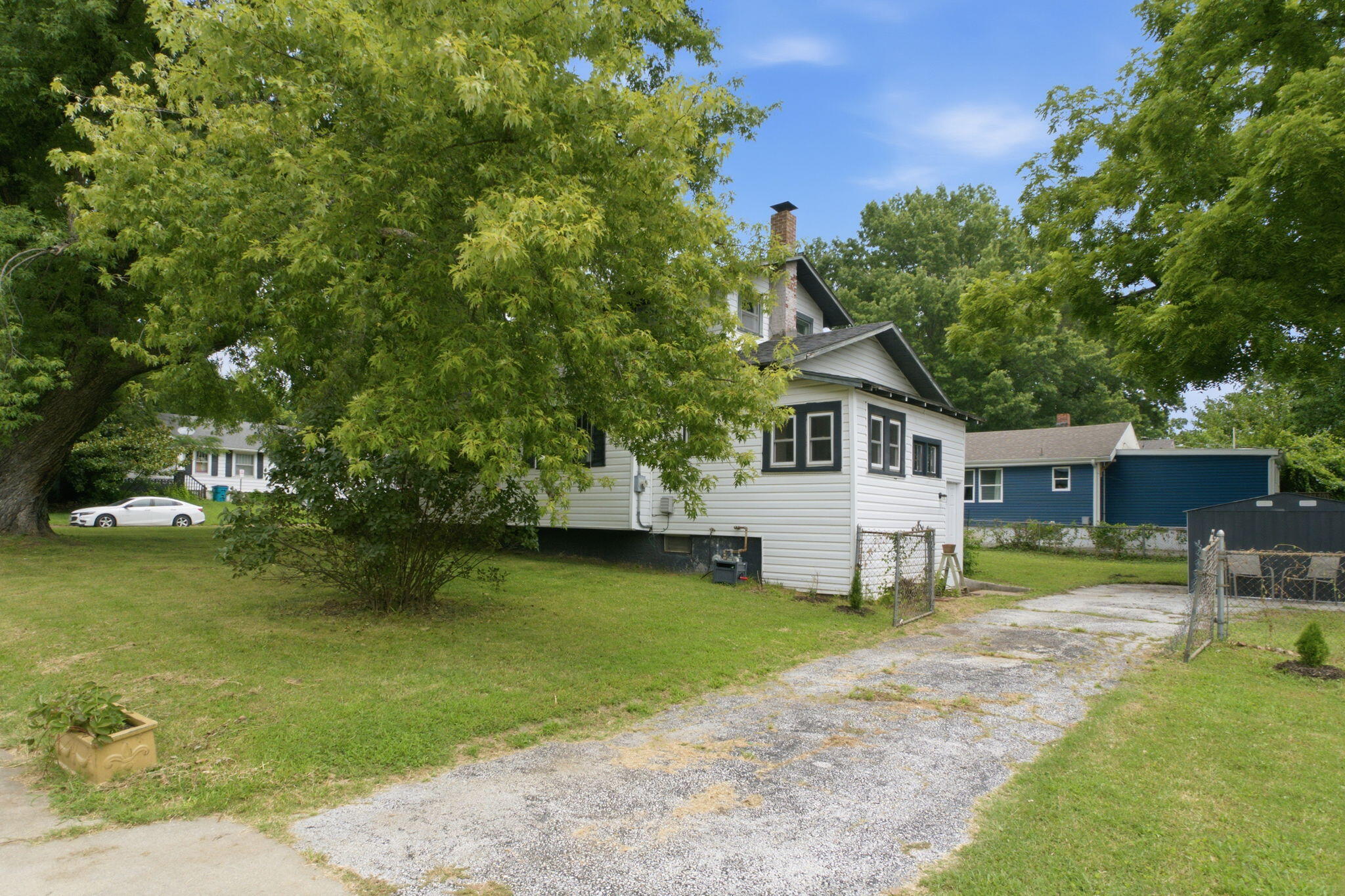 main property photo 35
