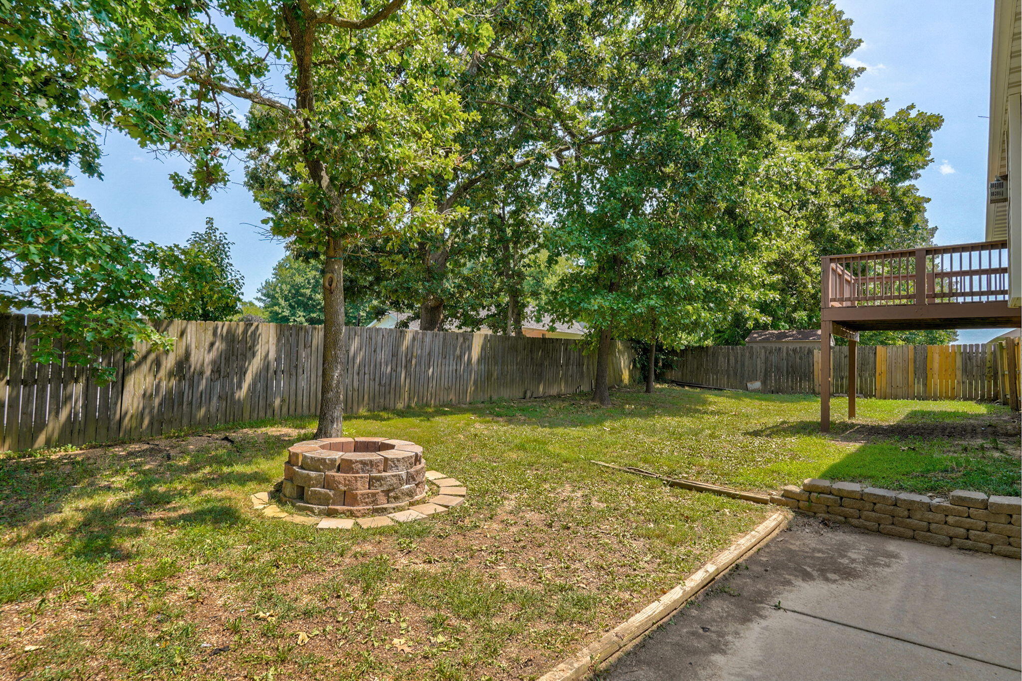 main property photo 30
