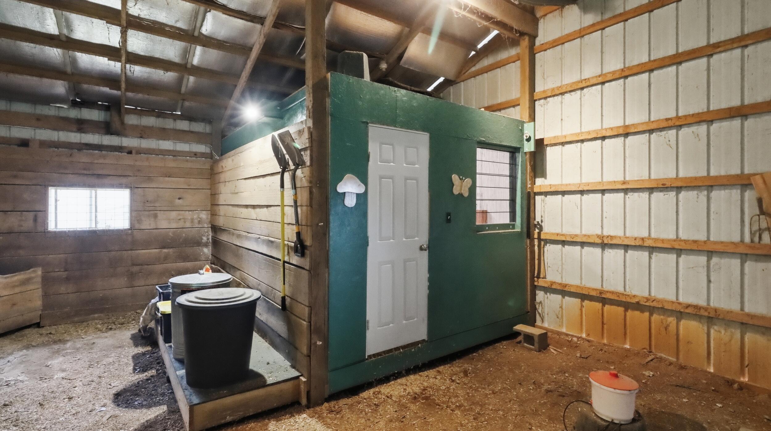 main property photo 35