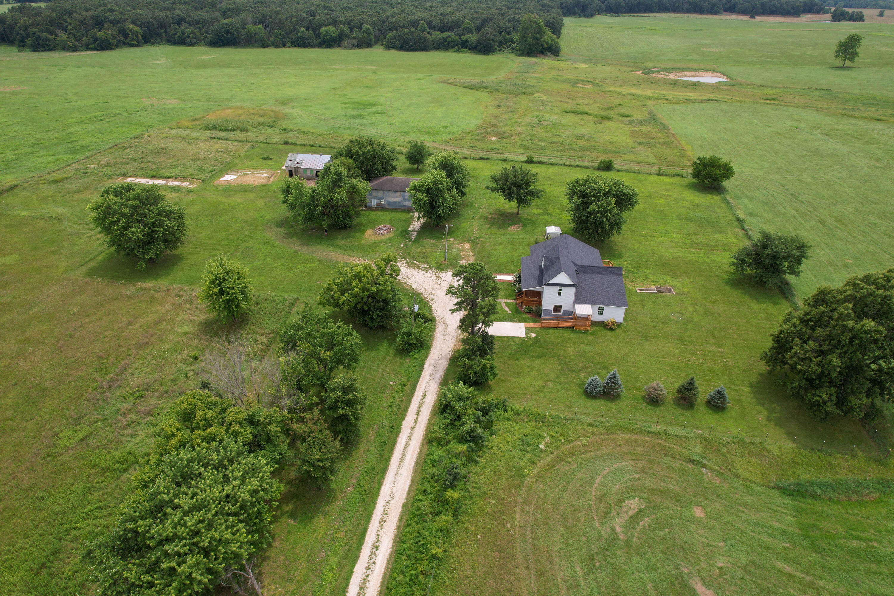 main property photo 41