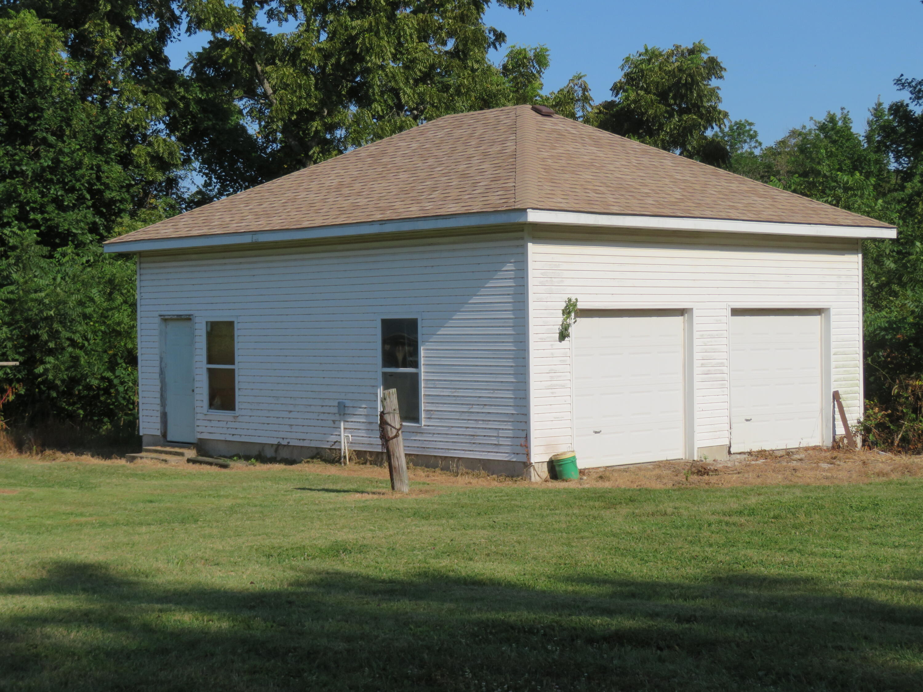 main property photo 34
