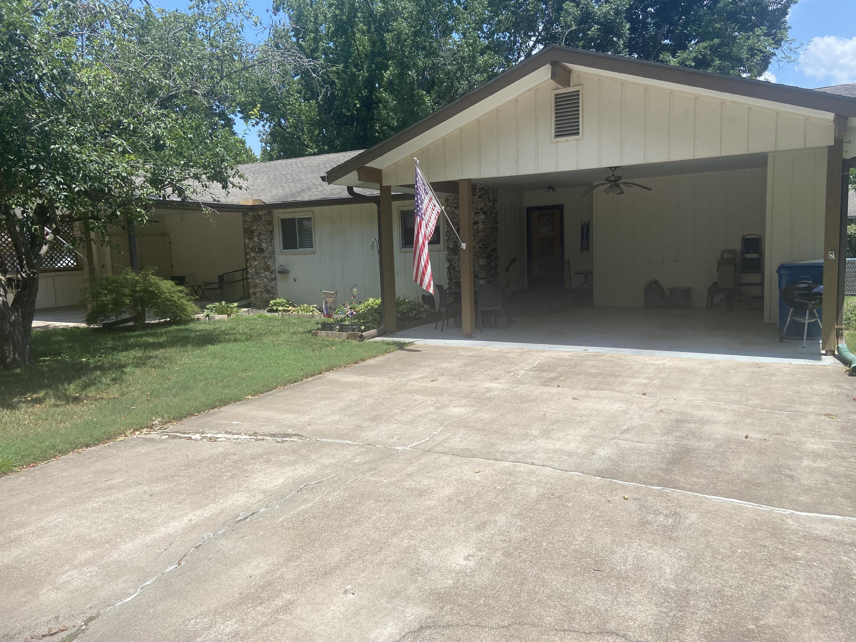 main property photo 33