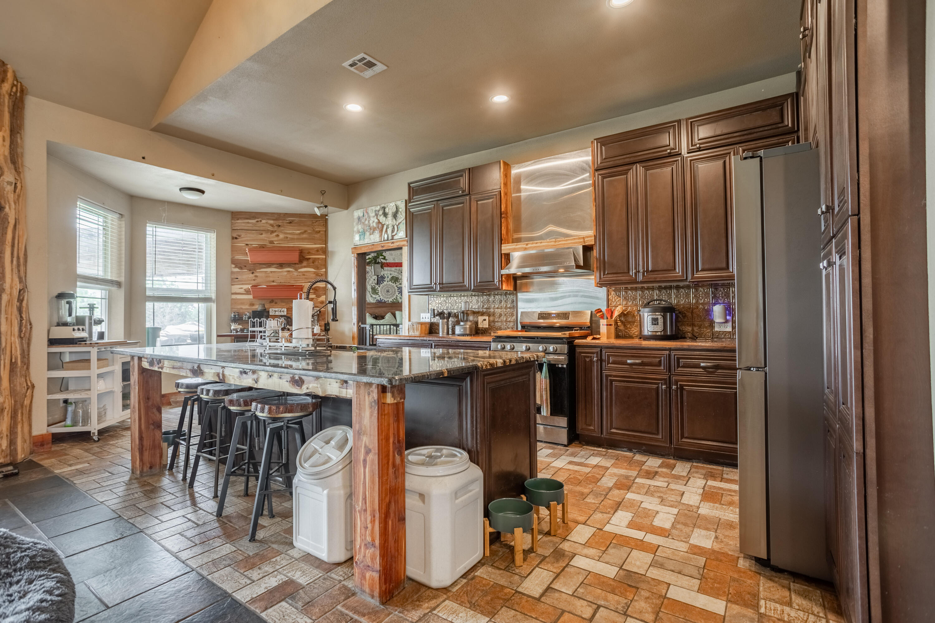 main property photo 110