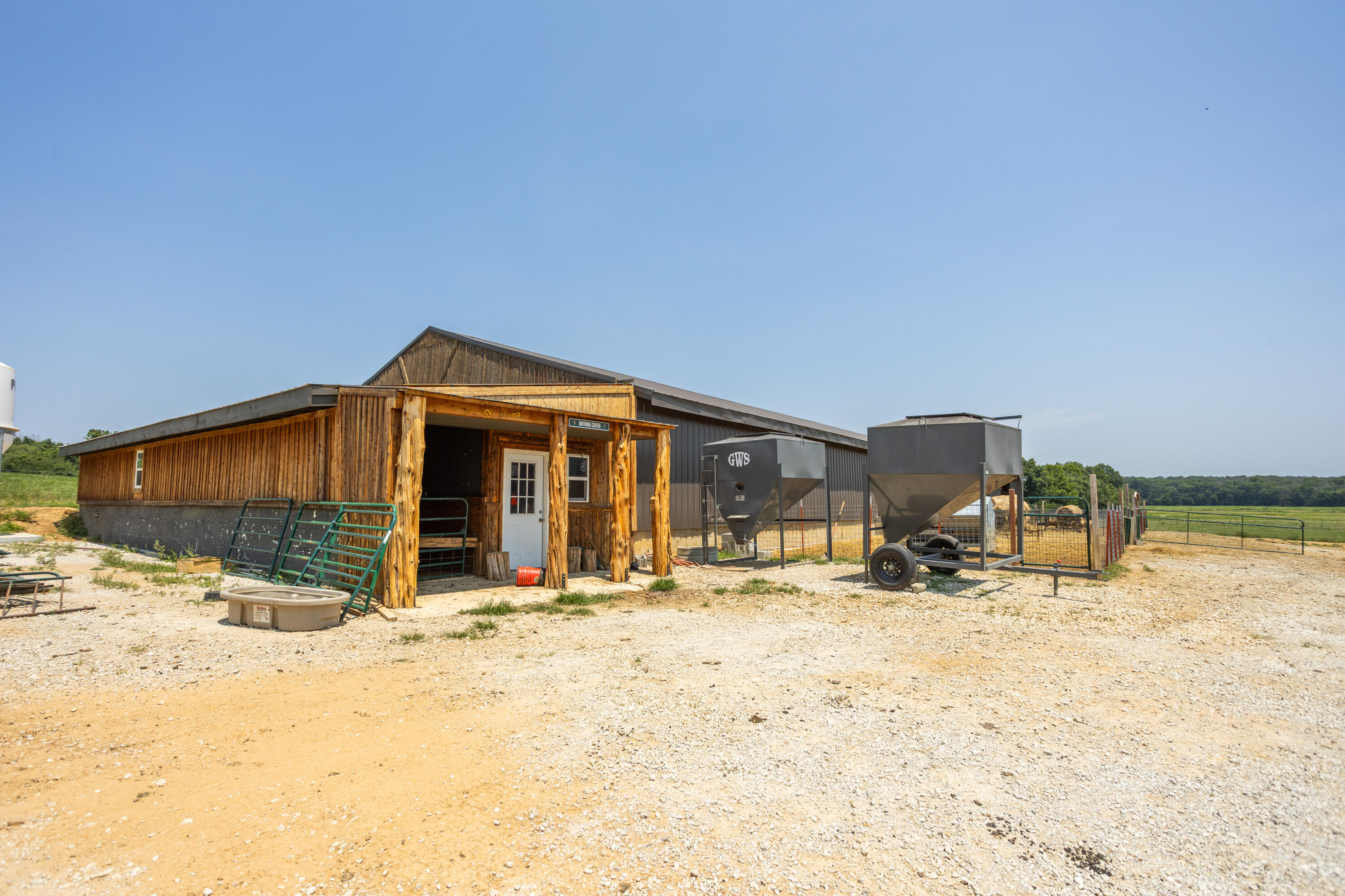 main property photo 81