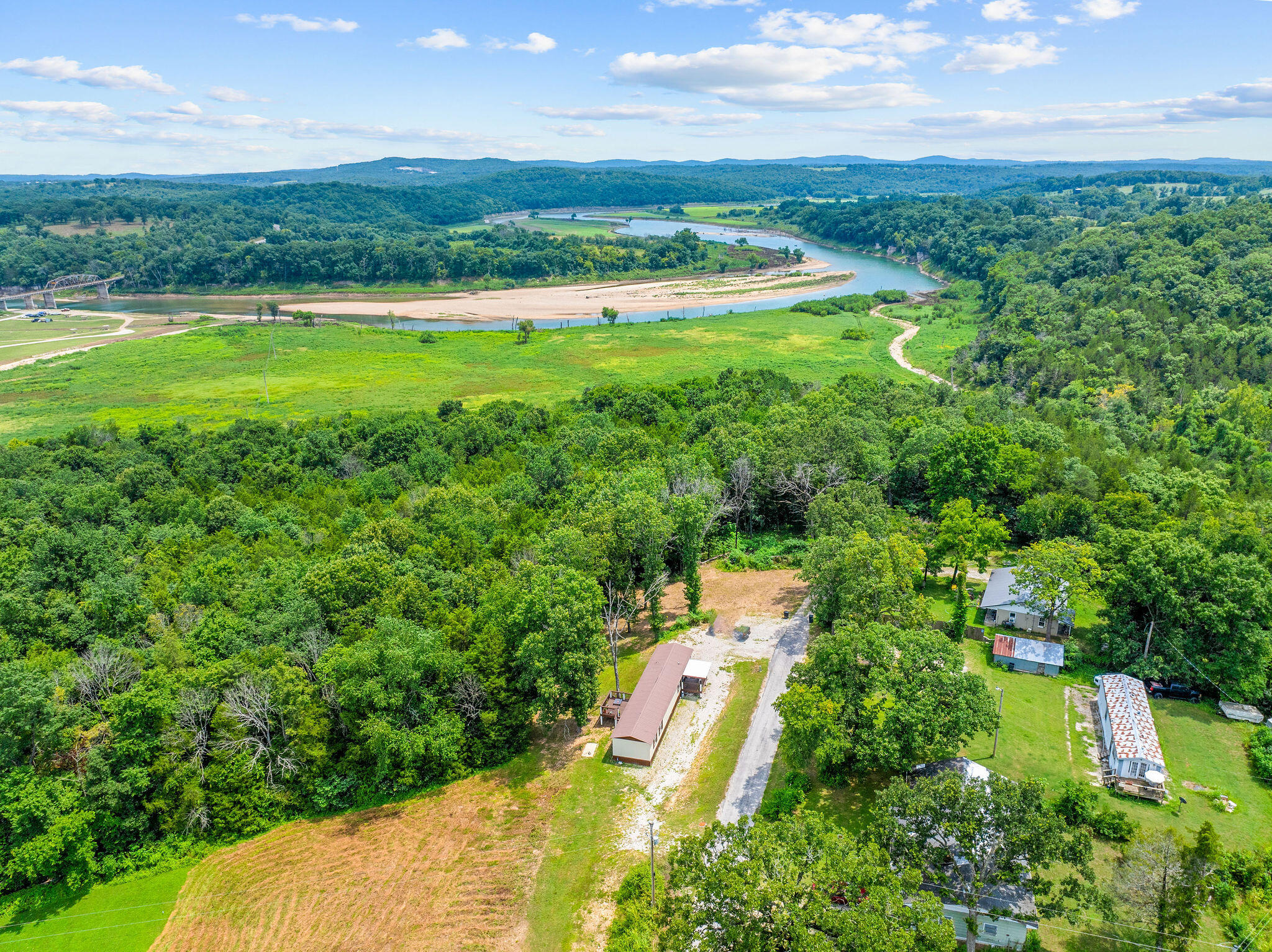 main property photo 18