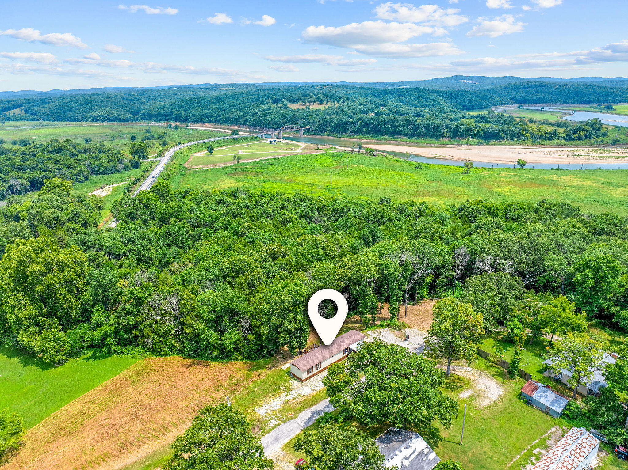 main property photo 19
