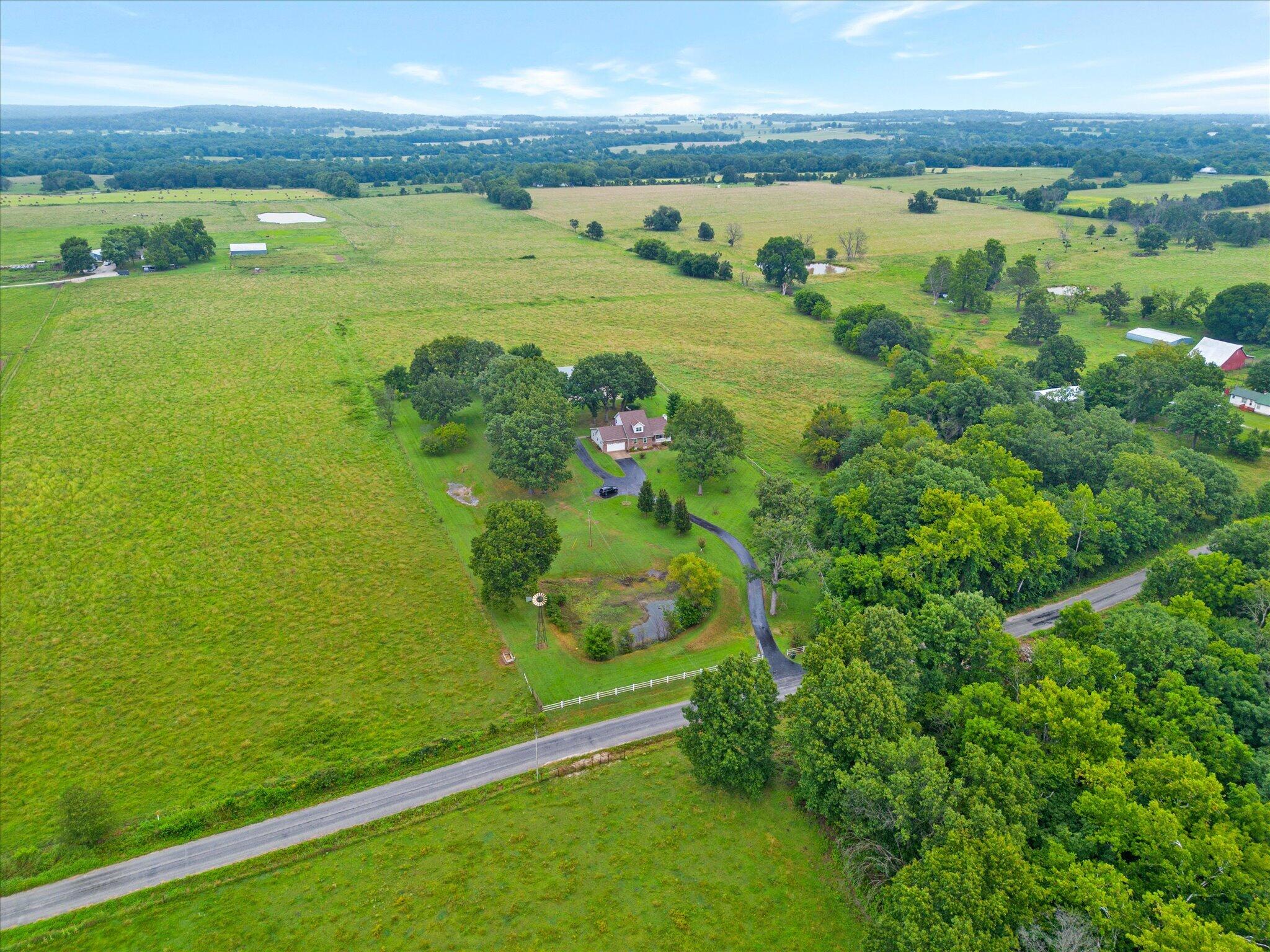 main property photo 40