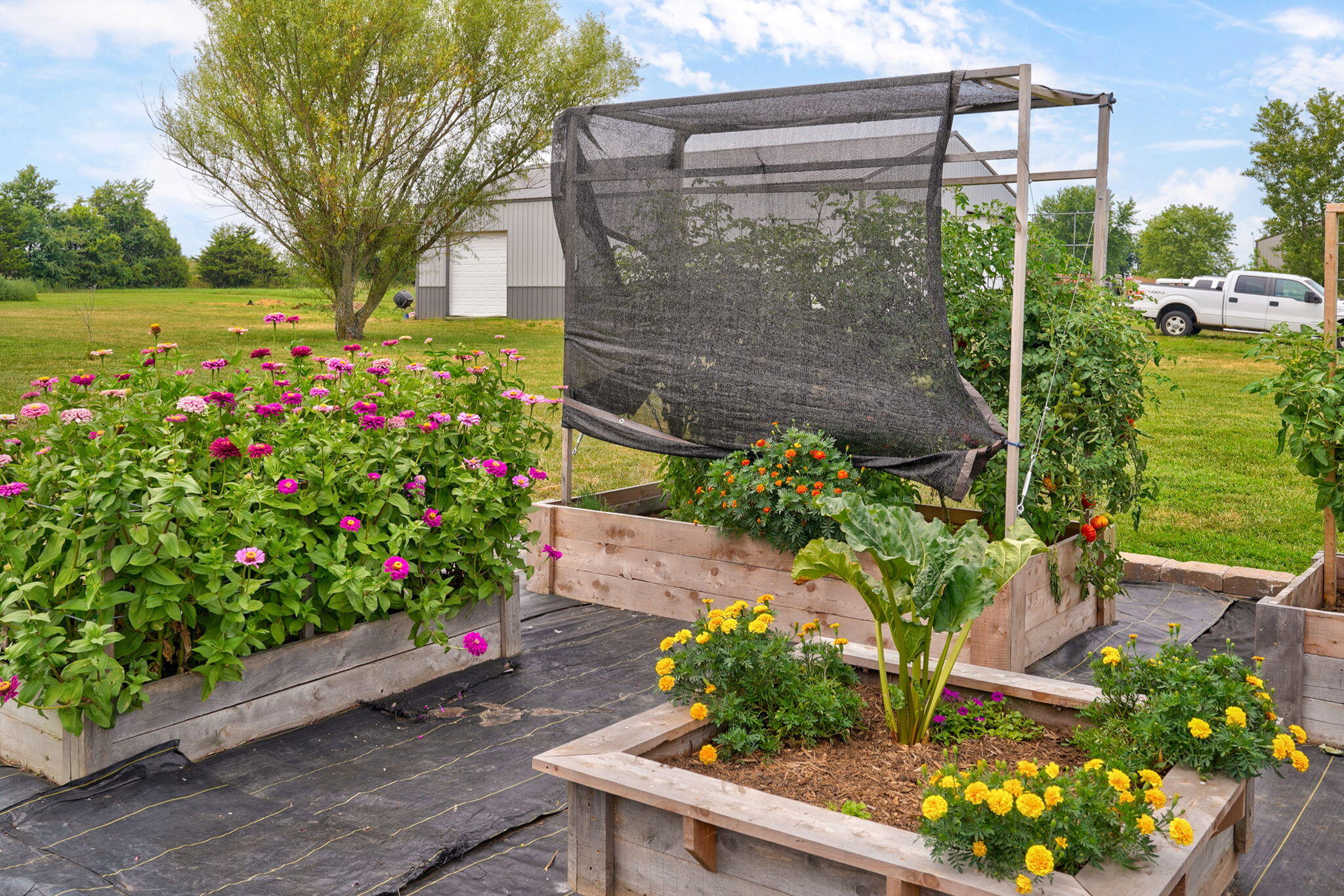 main property photo 40