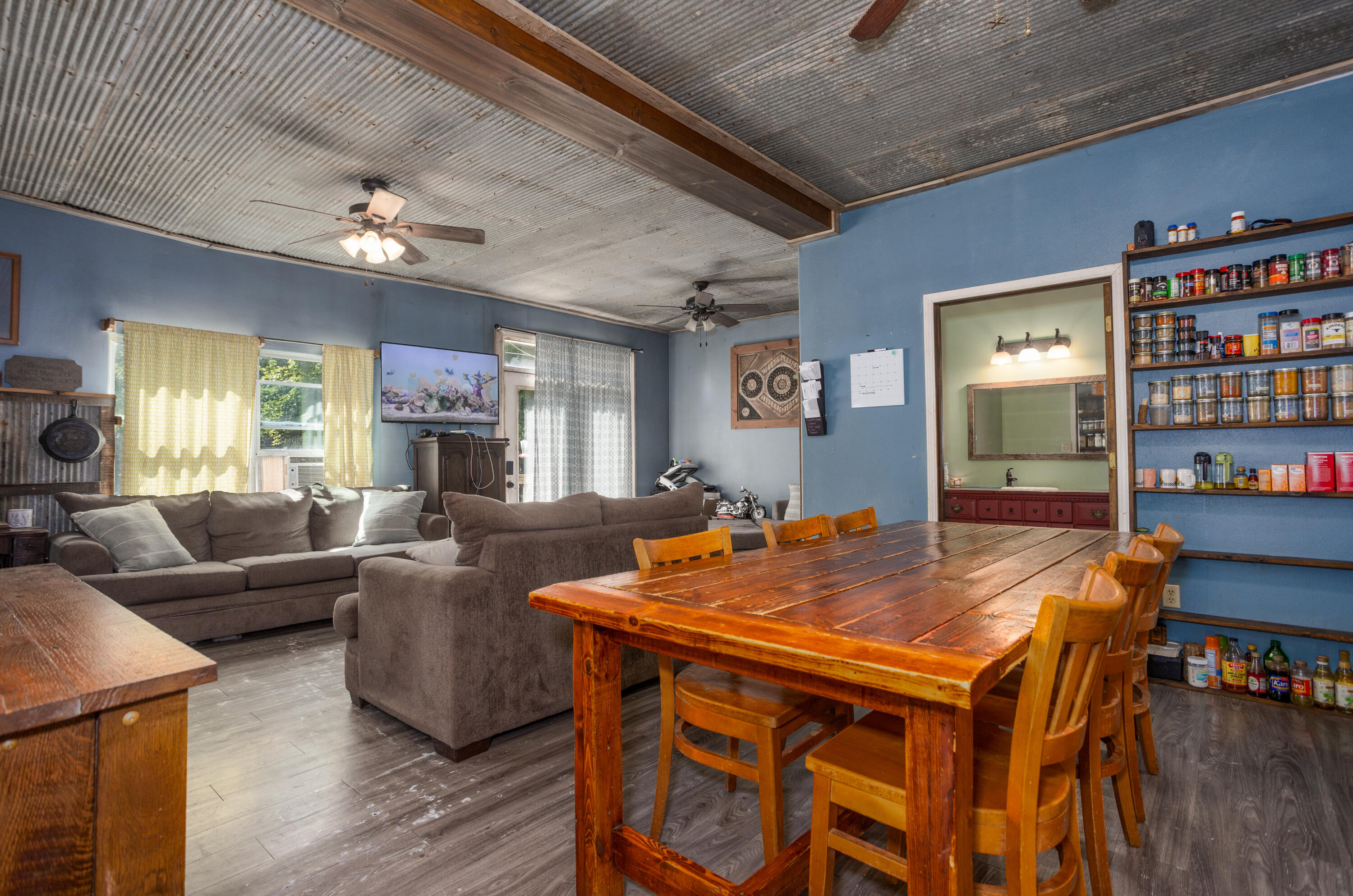 main property photo 8
