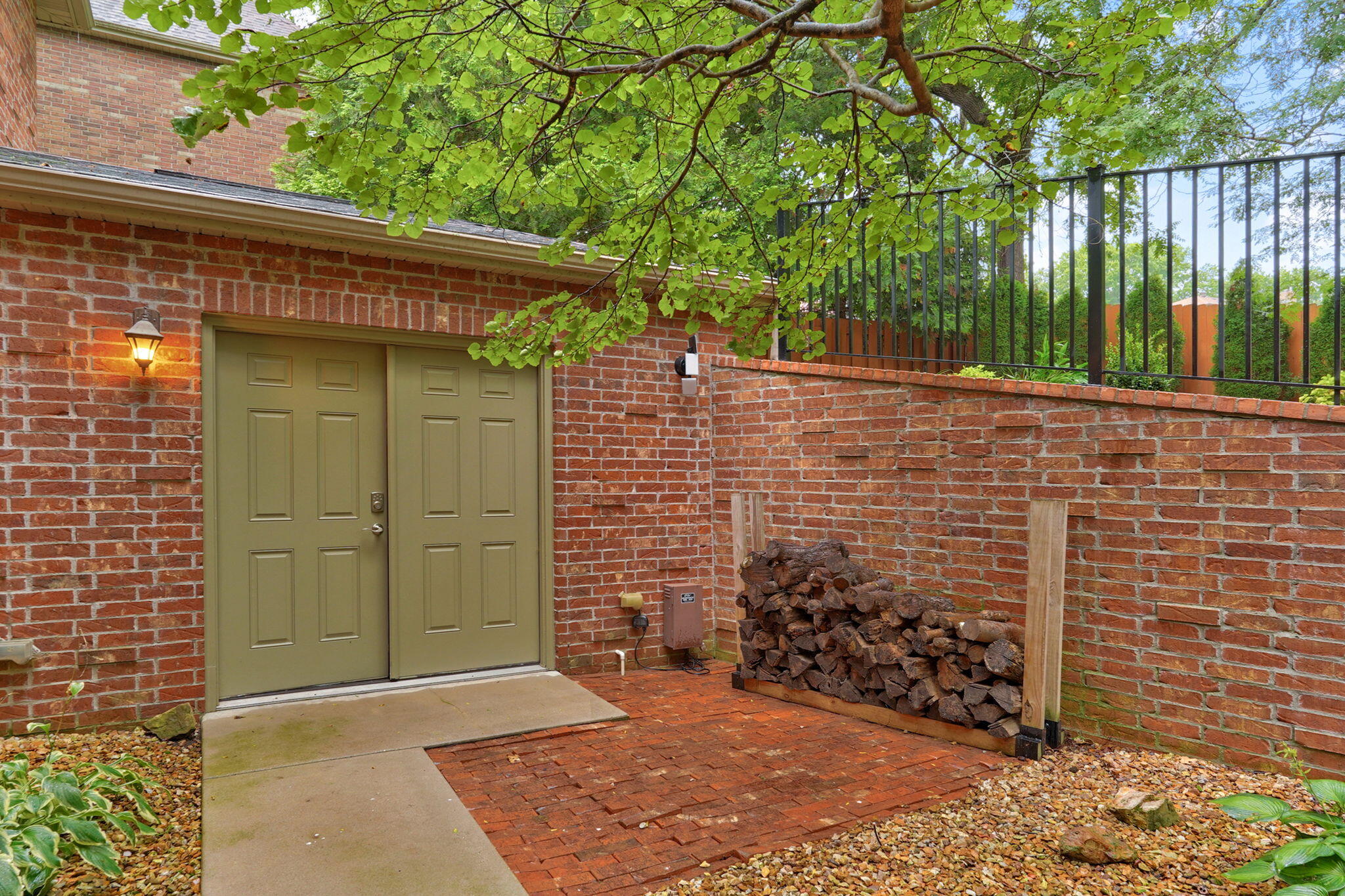 main property photo 59