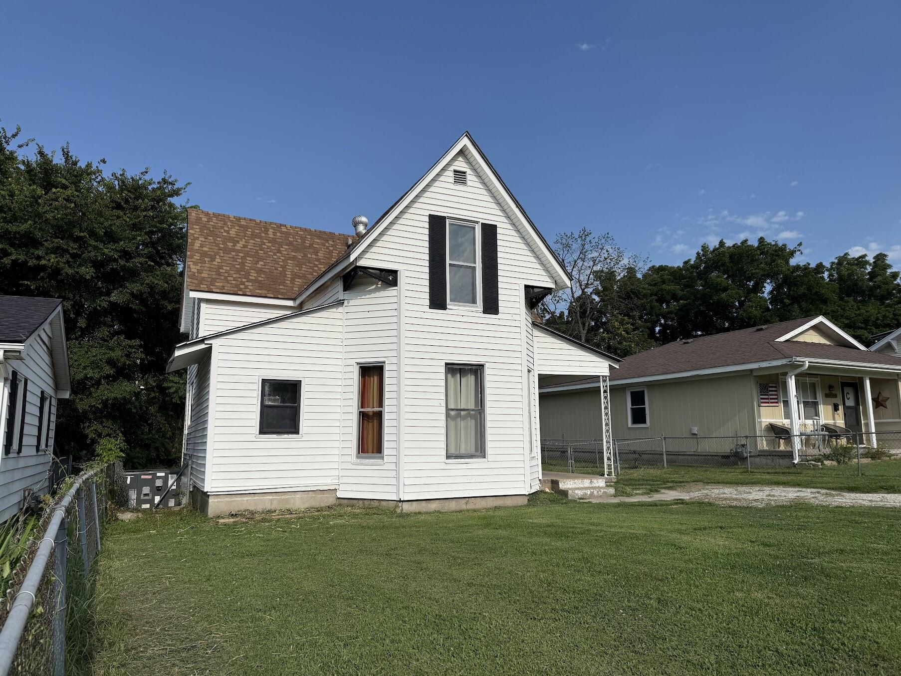 main property photo 3