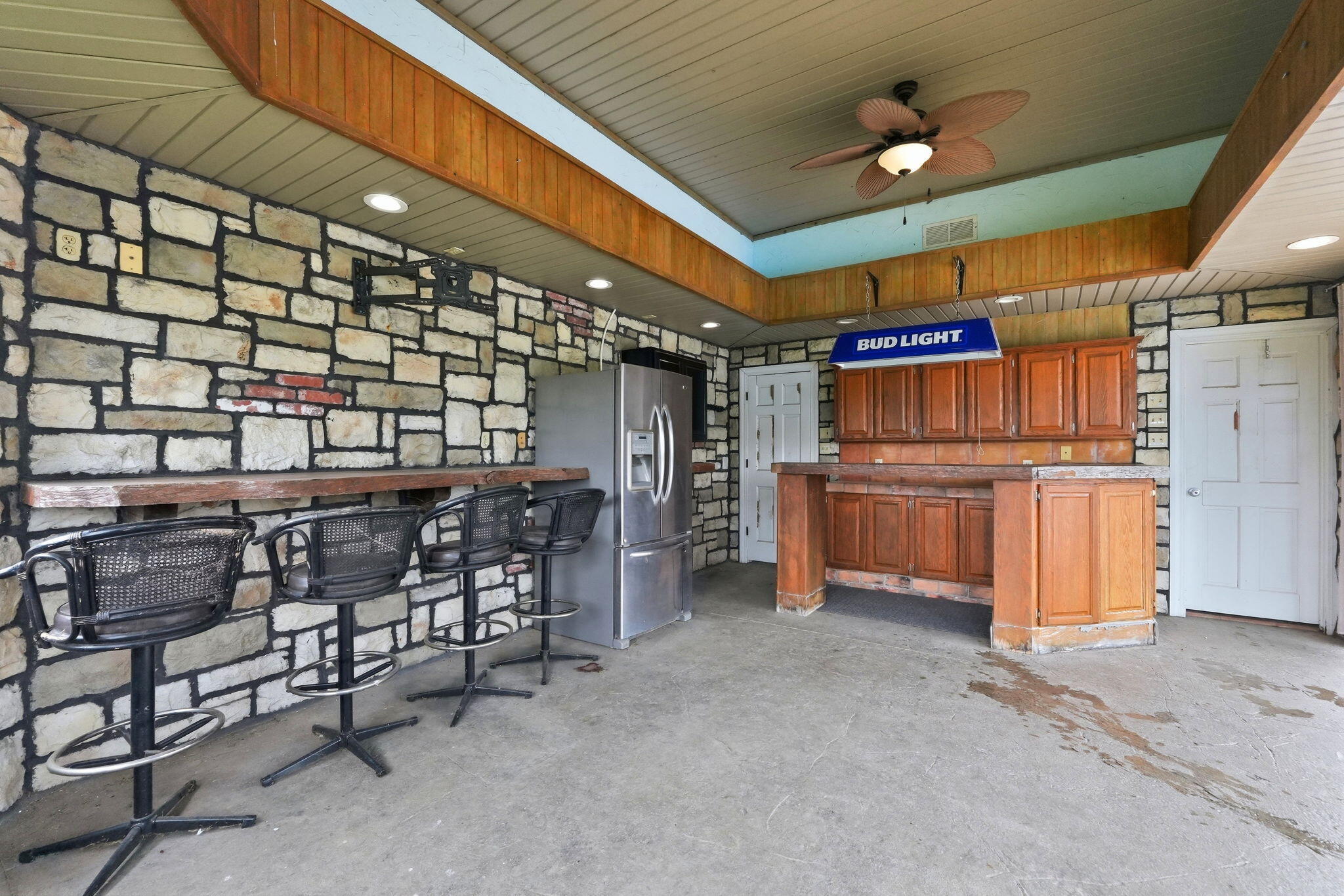 main property photo 65