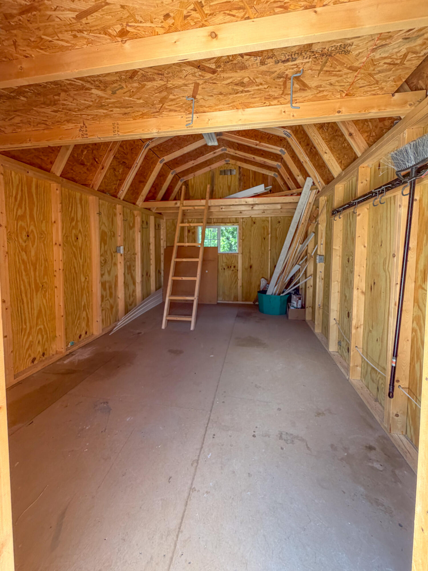 main property photo 26