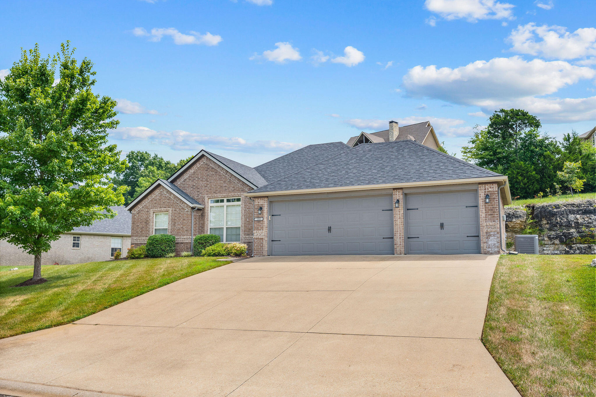 main property photo 27
