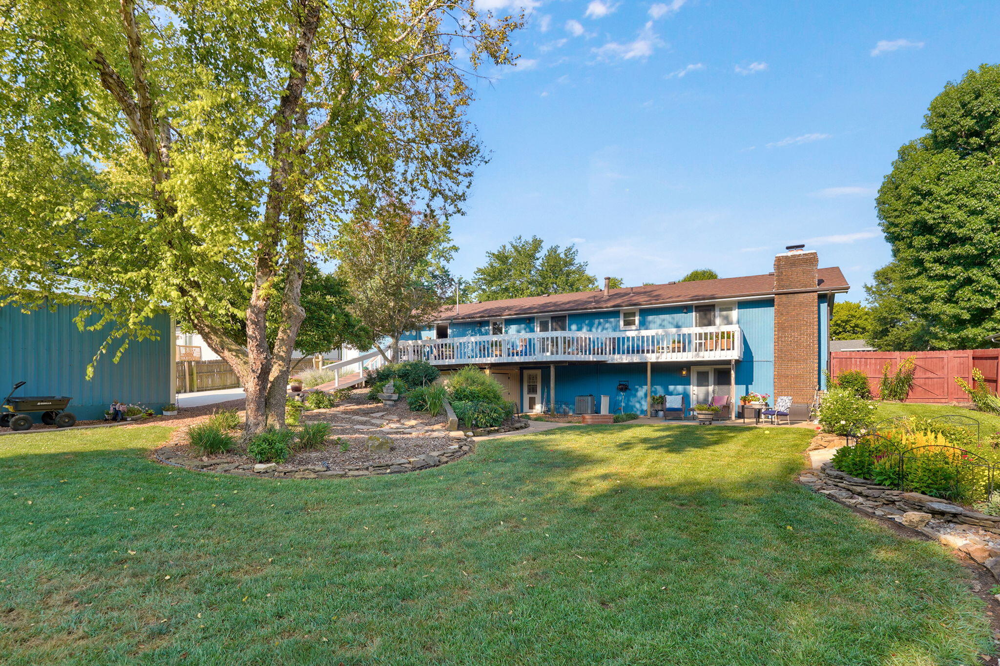 main property photo 34