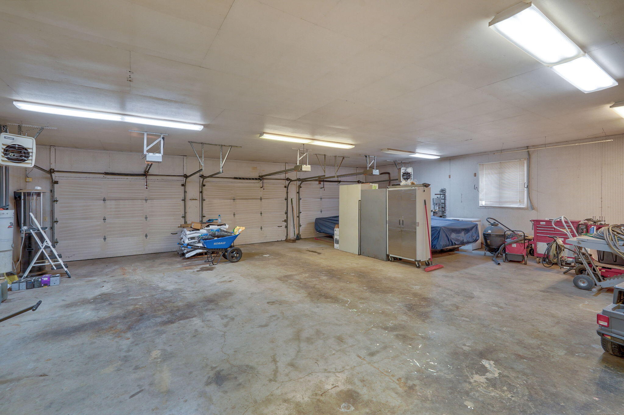 main property photo 59