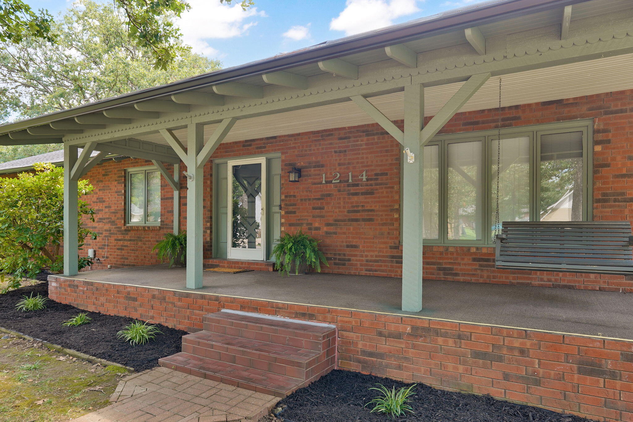 main property photo 7