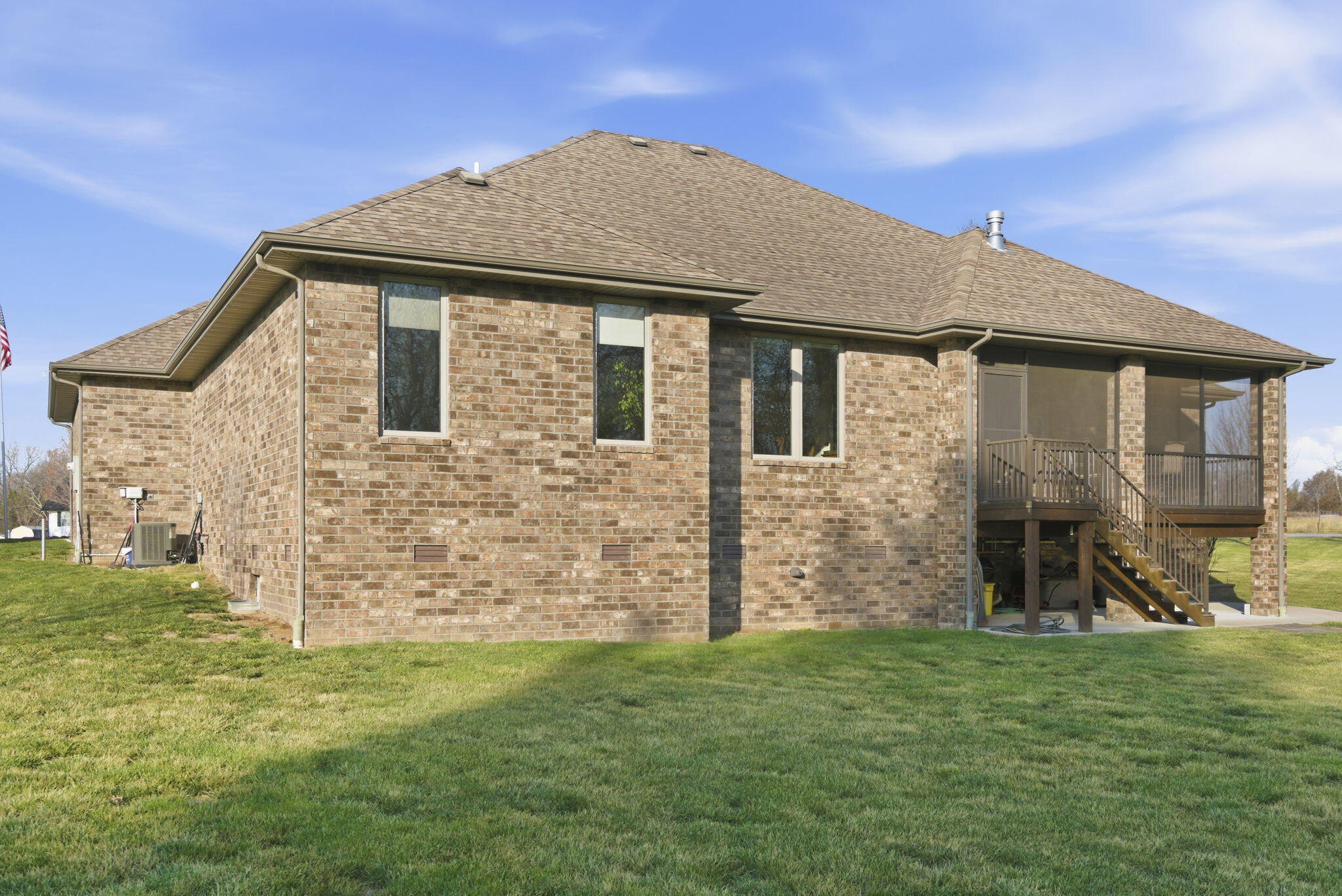 main property photo 34