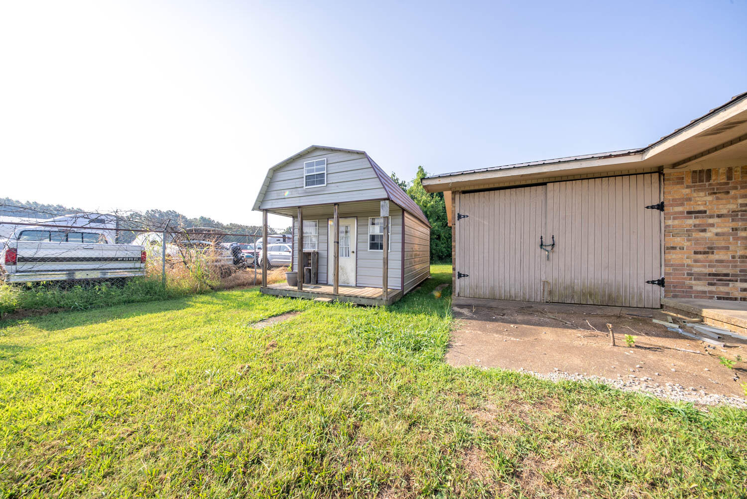main property photo 25