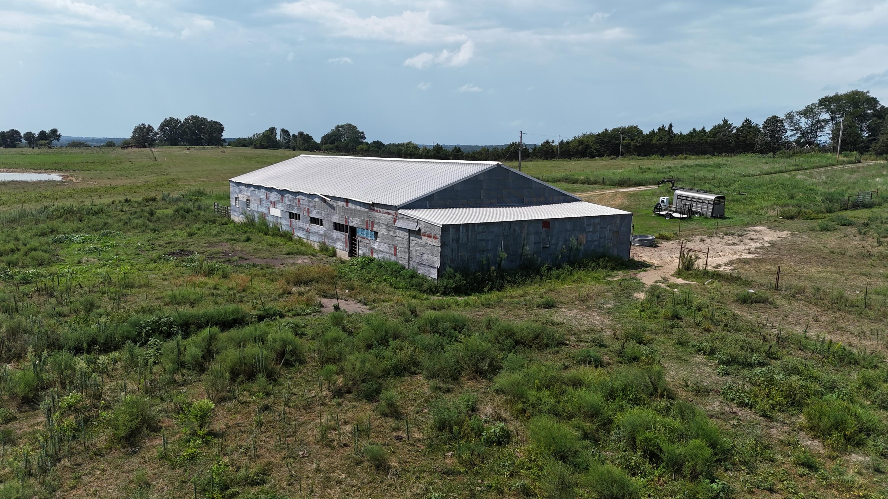 main property photo 16