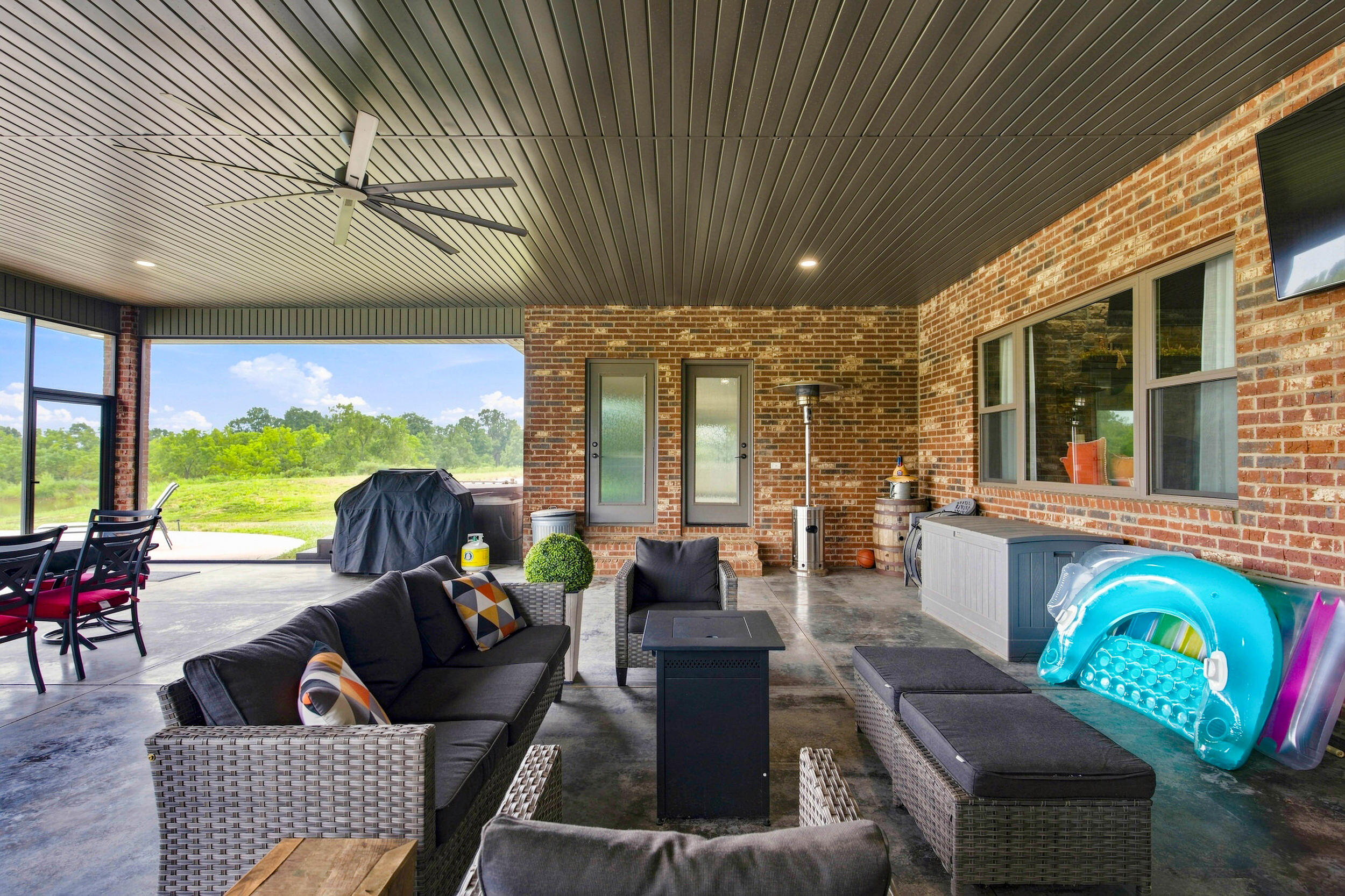 main property photo 66