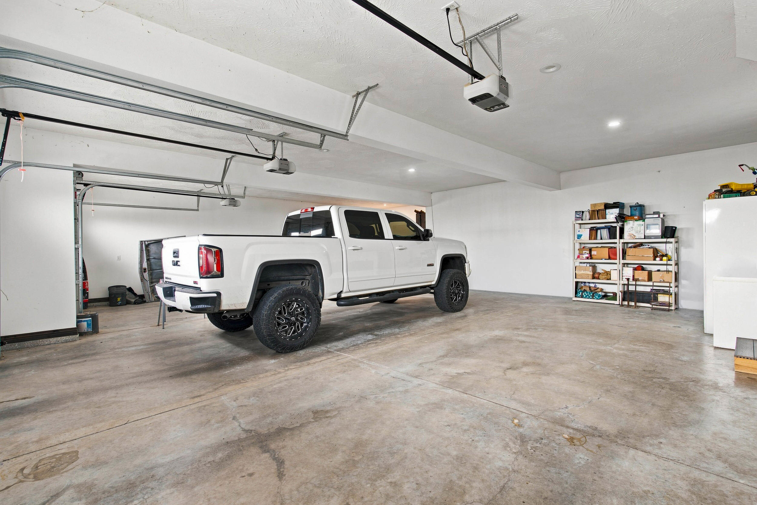 main property photo 81