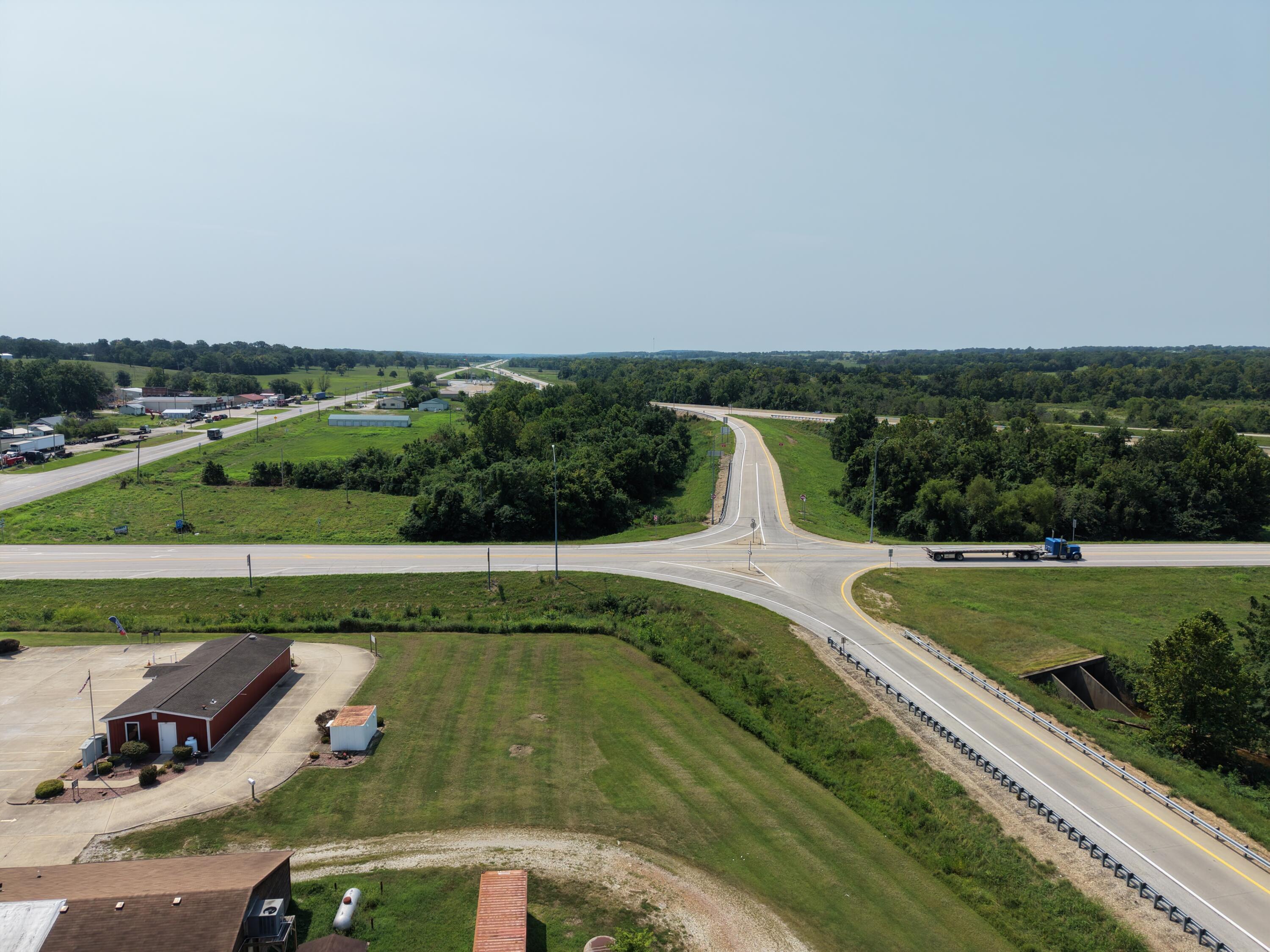 main property photo 28