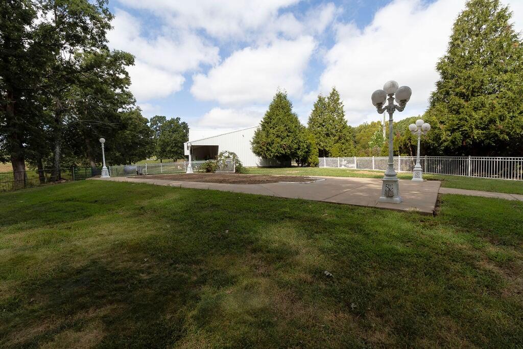 main property photo 39