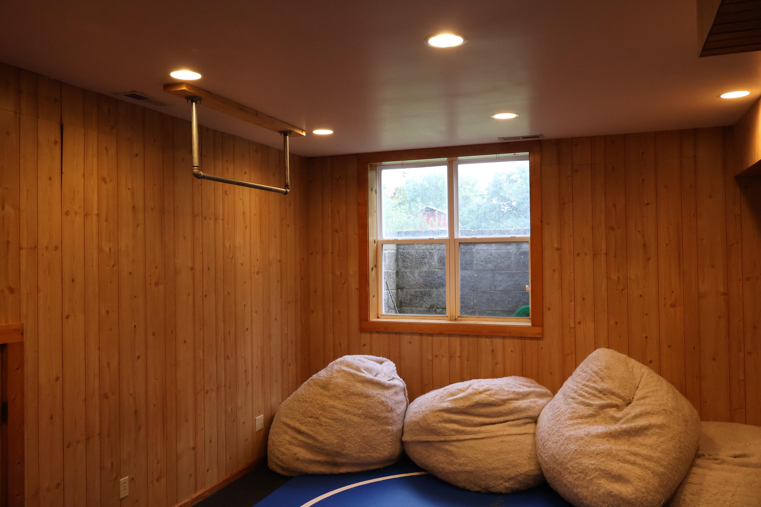 main property photo 59