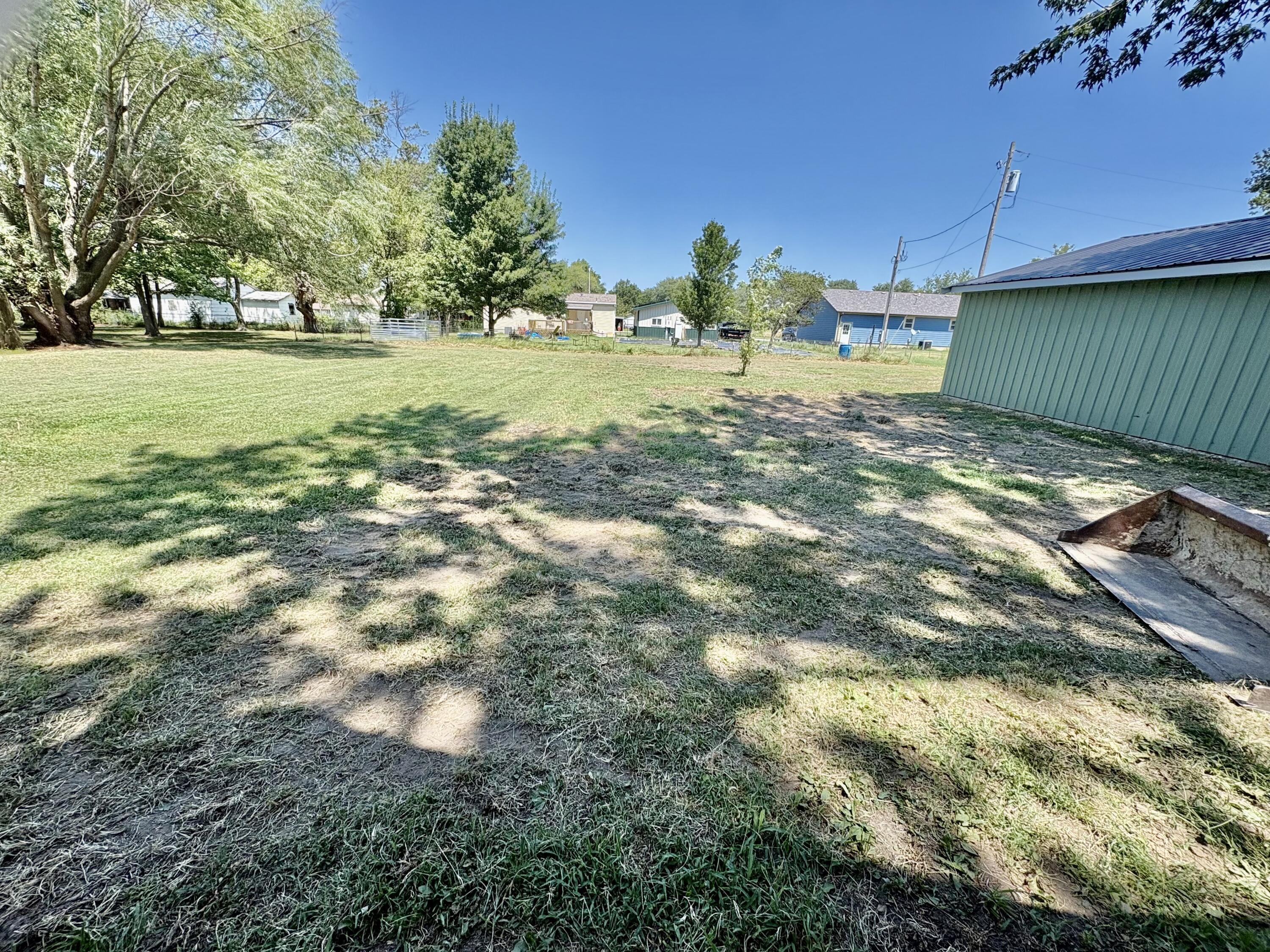 main property photo 37