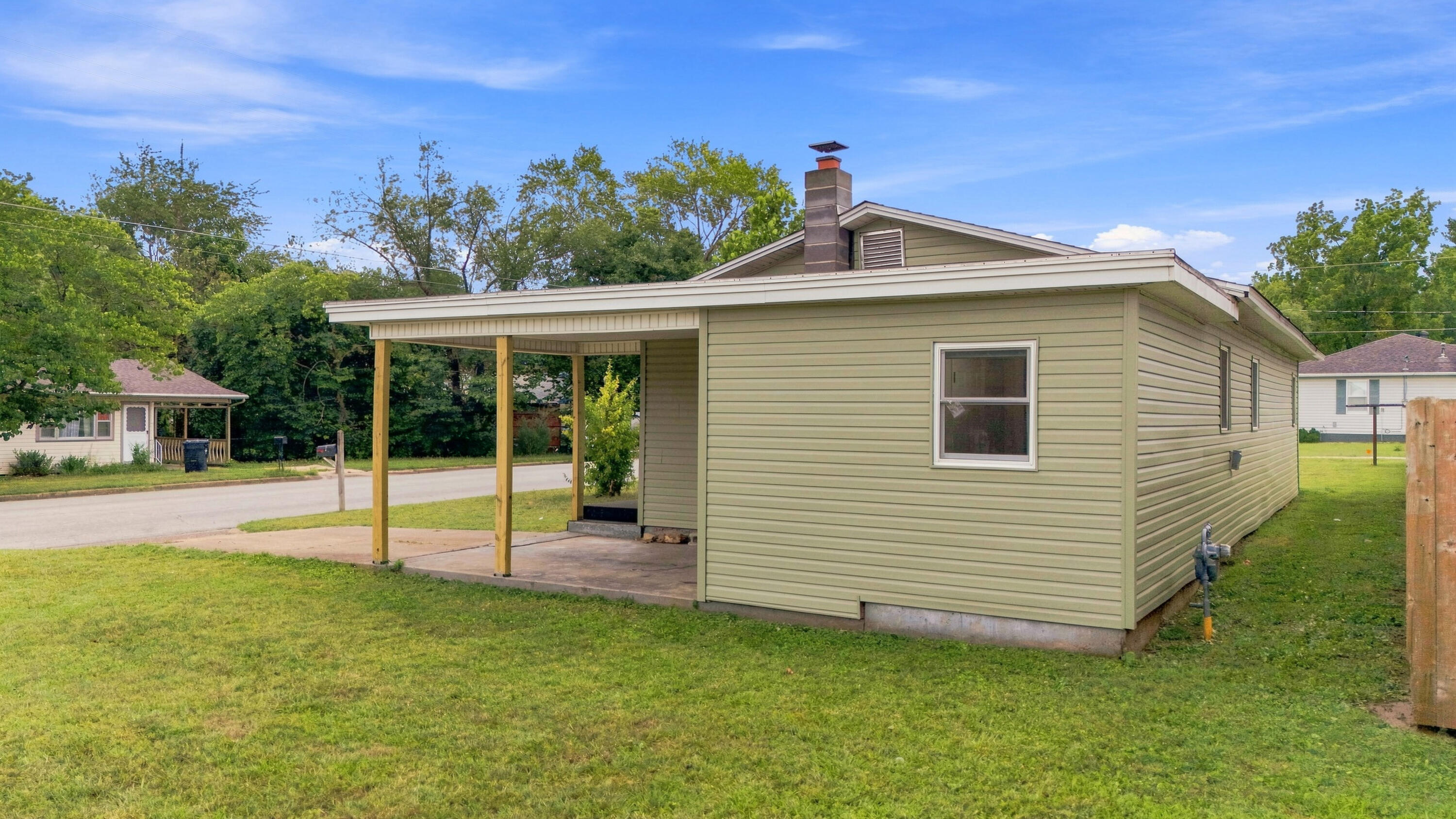 main property photo 2