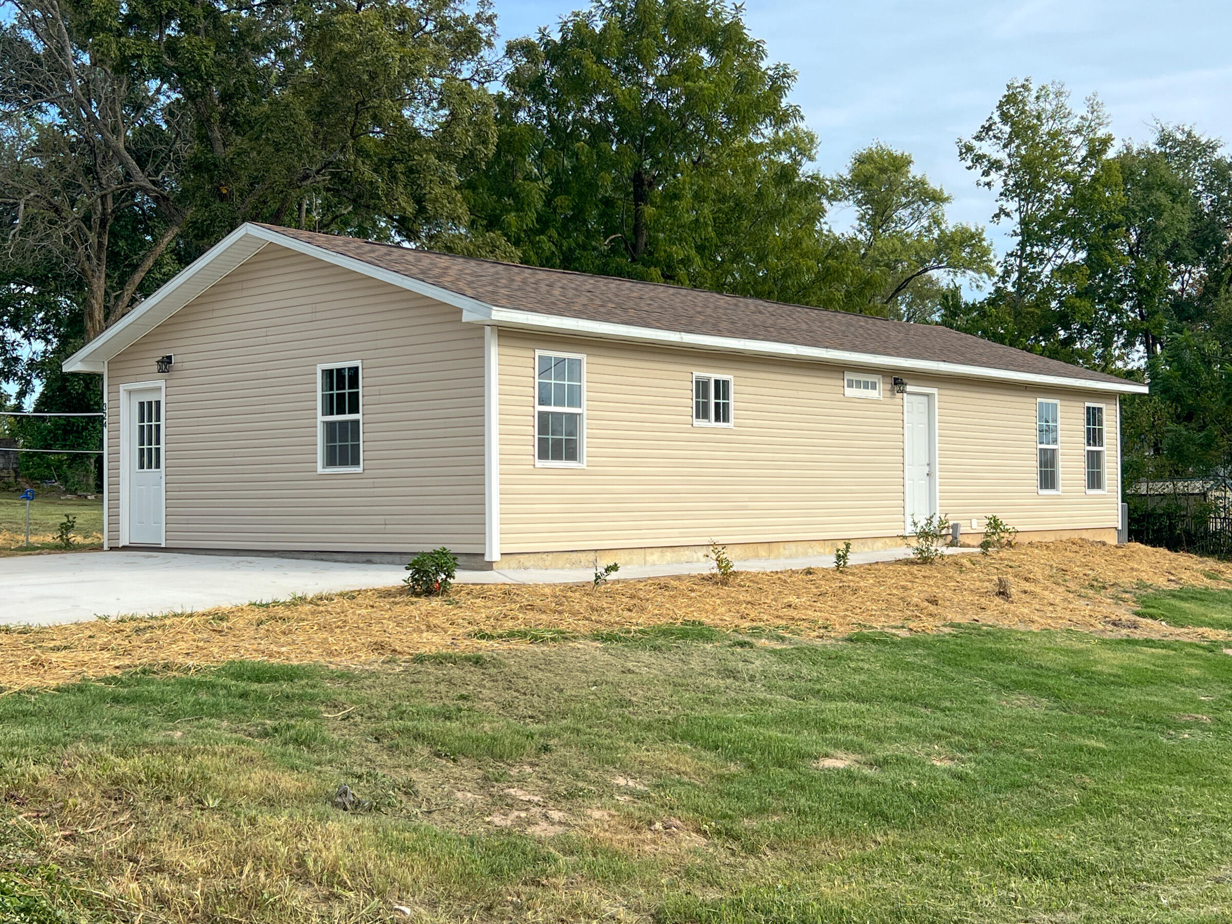 main property photo 20