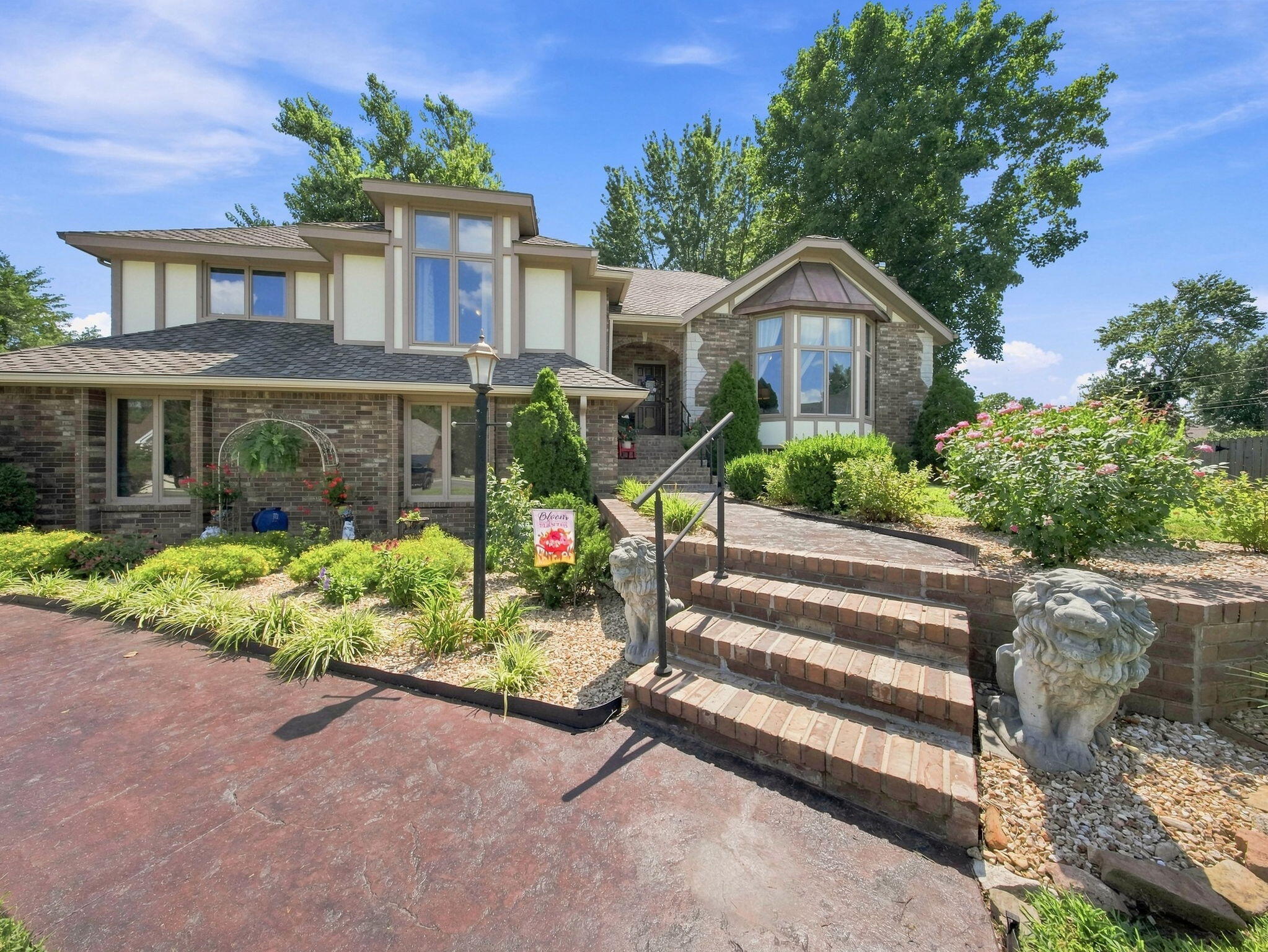 main property photo 10