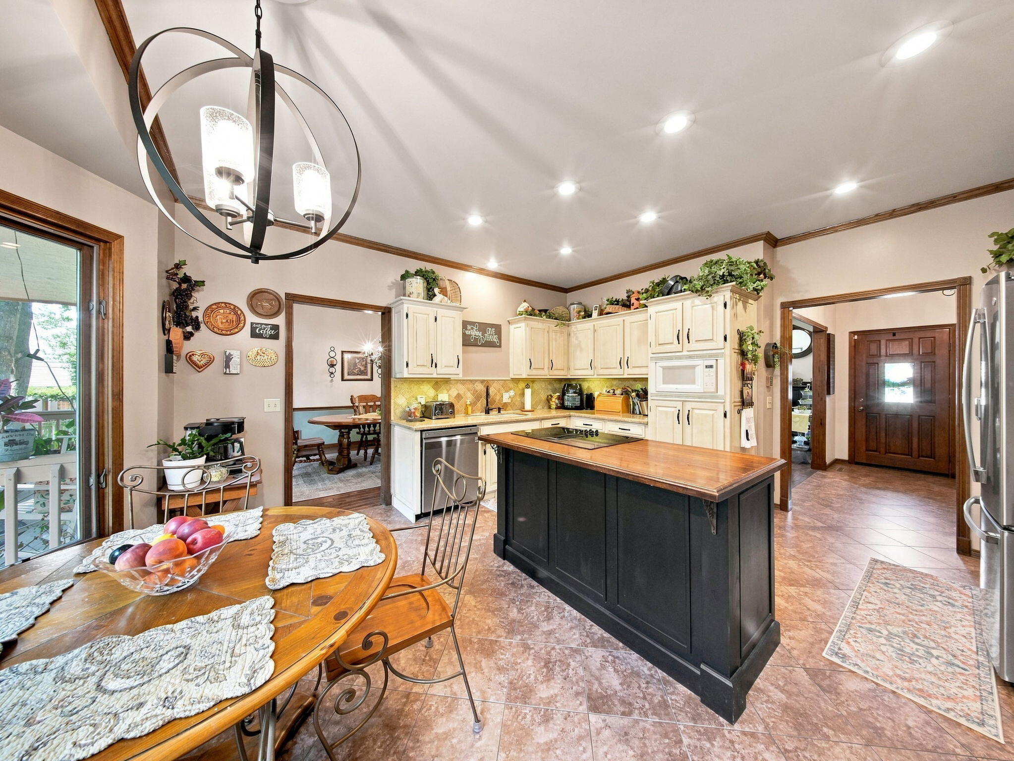 main property photo 18