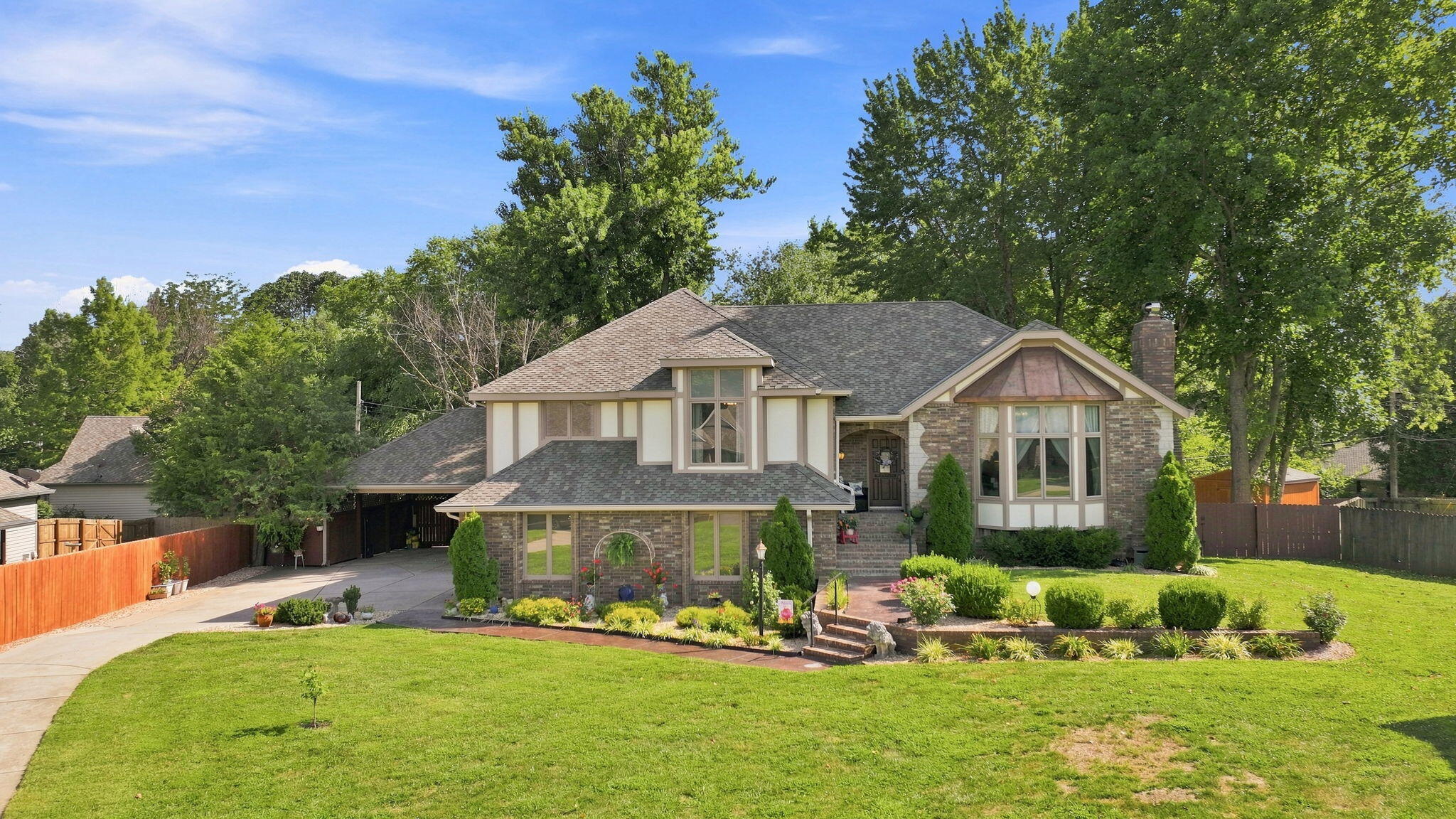 main property photo 3