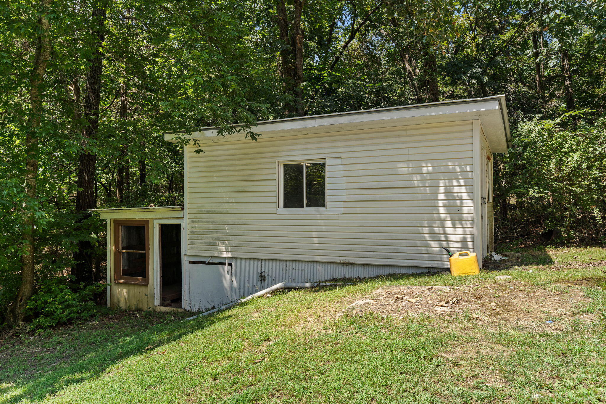 main property photo 26