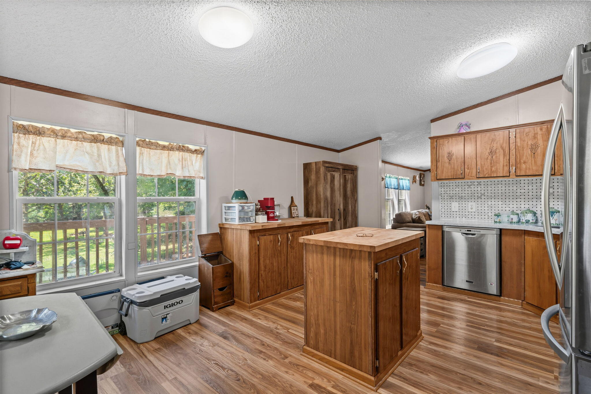main property photo 6