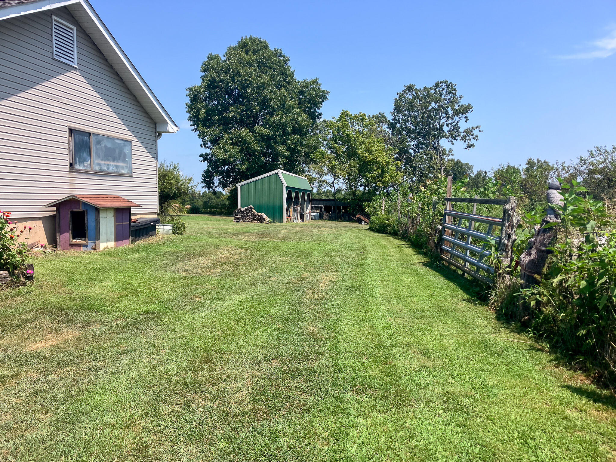 main property photo 31